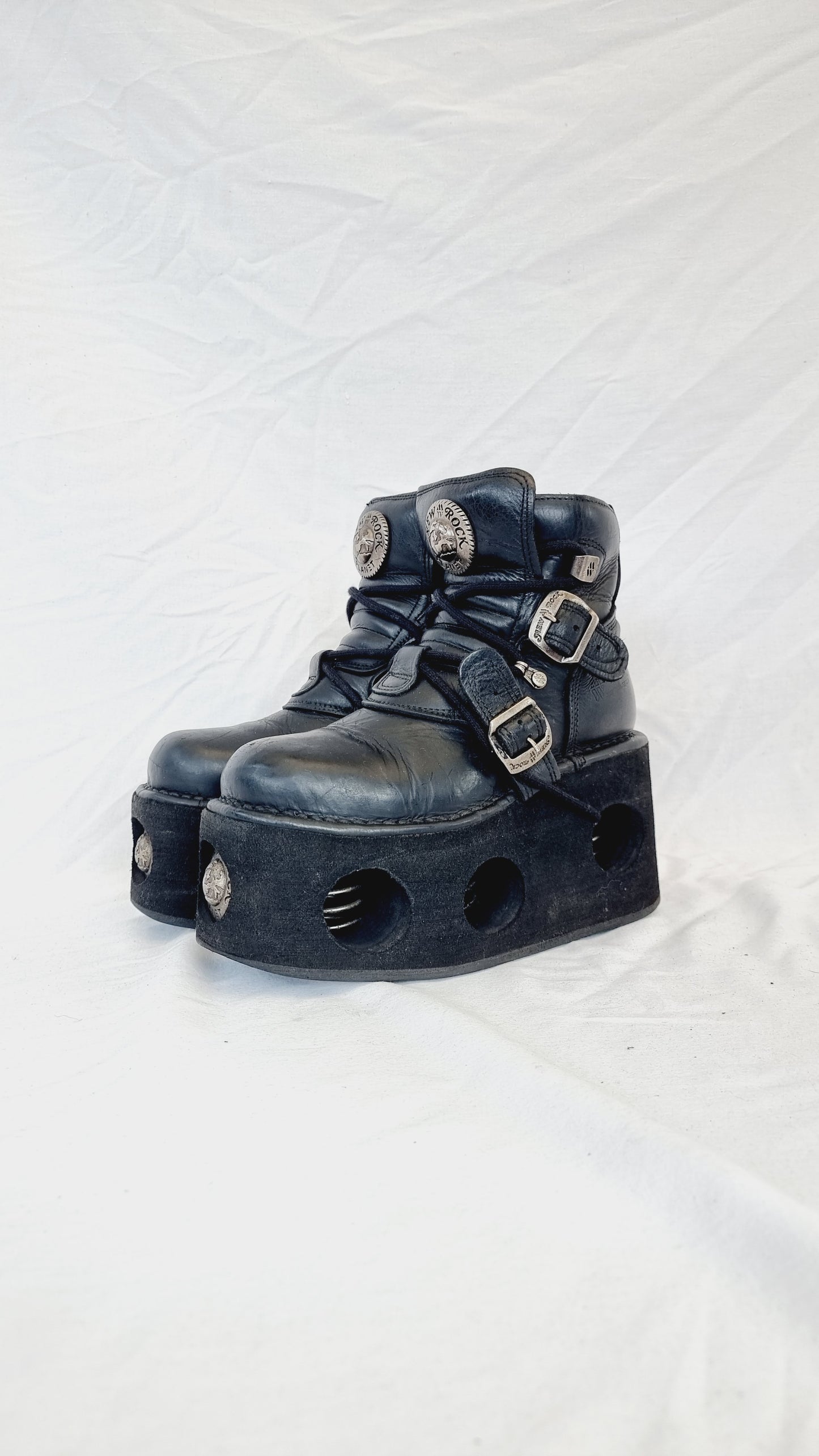 EU 37 / UK 4 New Rock Boots