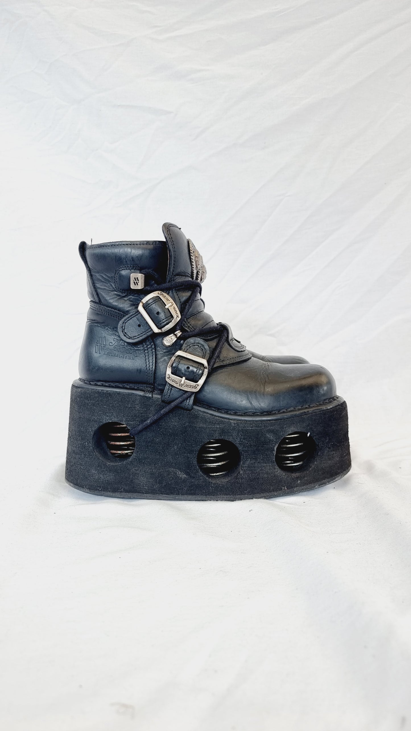 EU 37 / UK 4 New Rock Boots