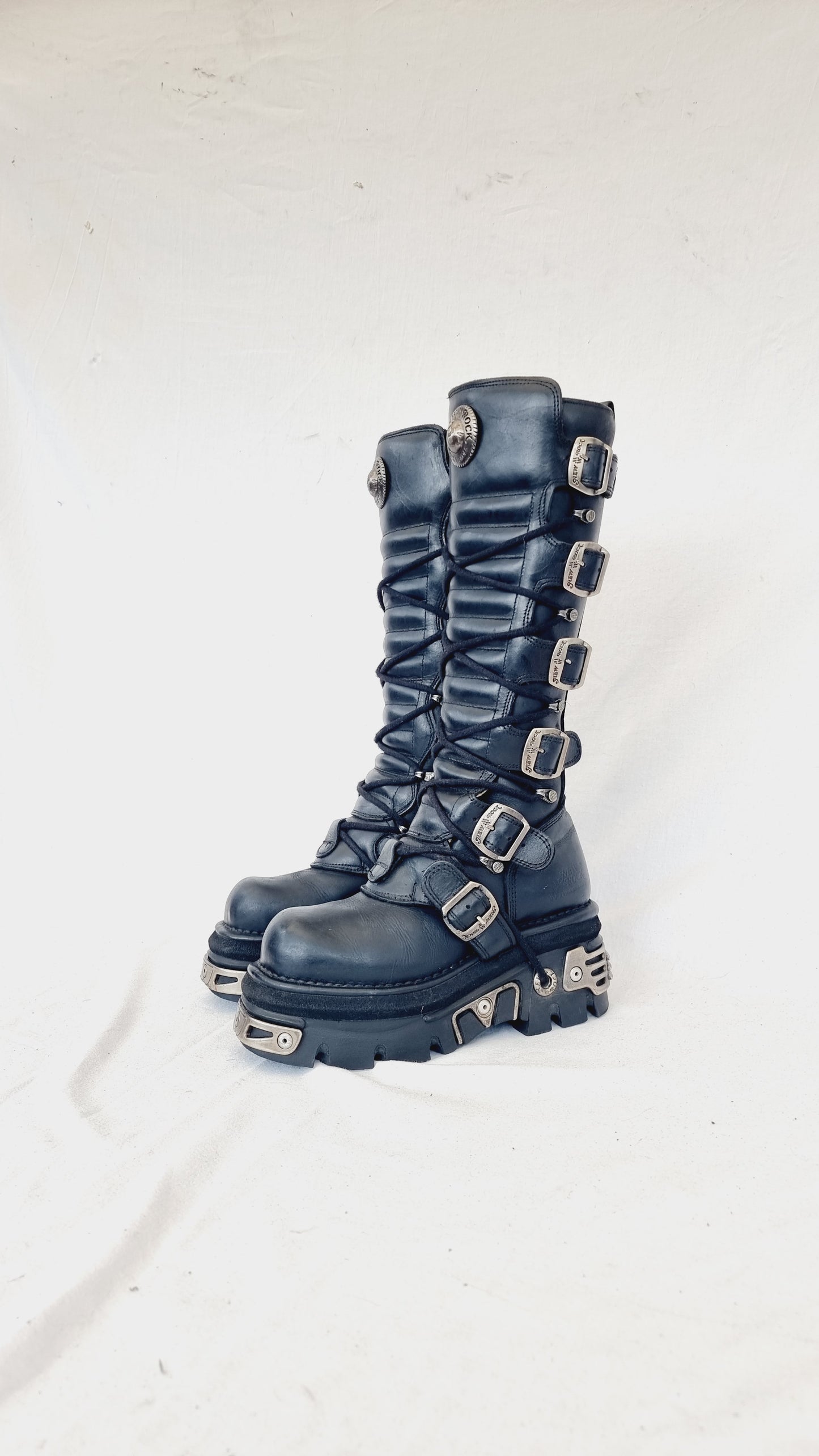 EU 37 / UK 4 New Rock Boots
