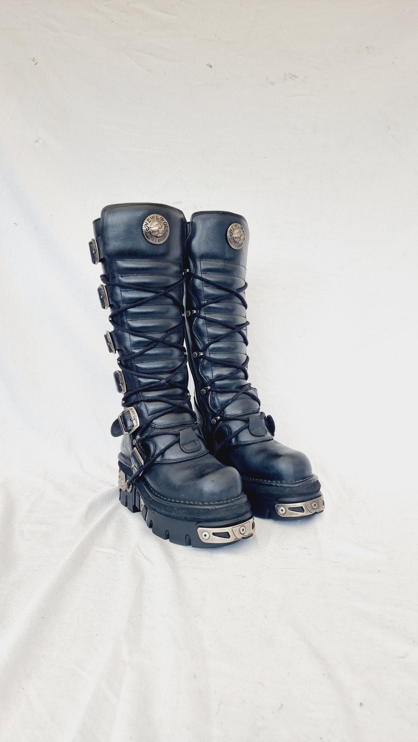 EU 37 / UK 4 New Rock Boots
