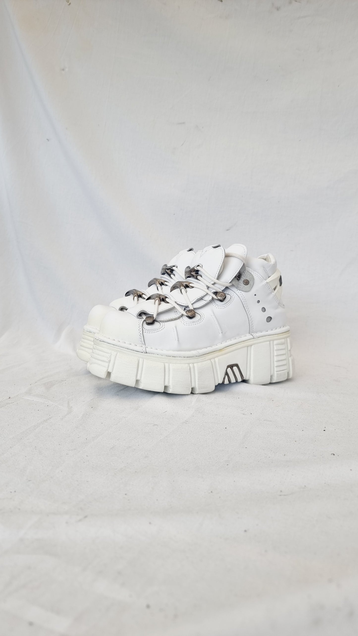 EU 40 / UK 7 New Rock Boots