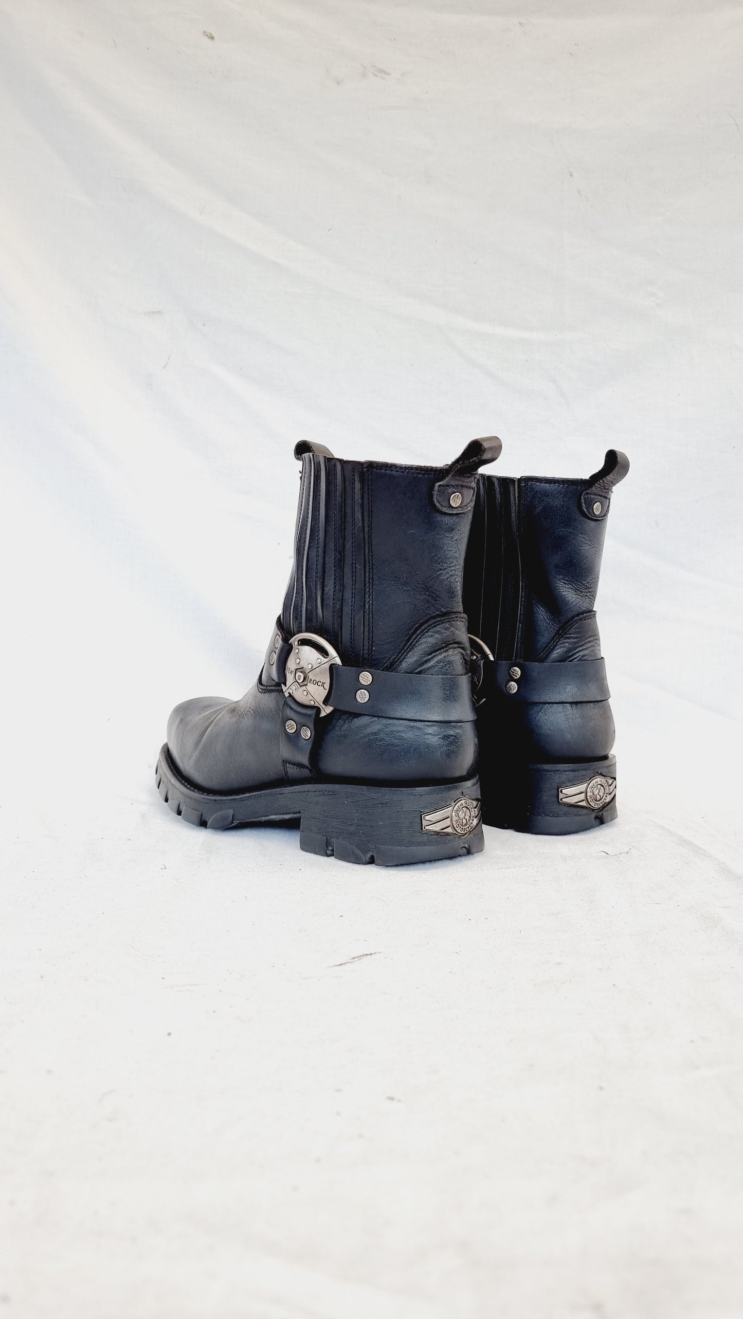 EU 45 / UK 10.5 New Rock Boots