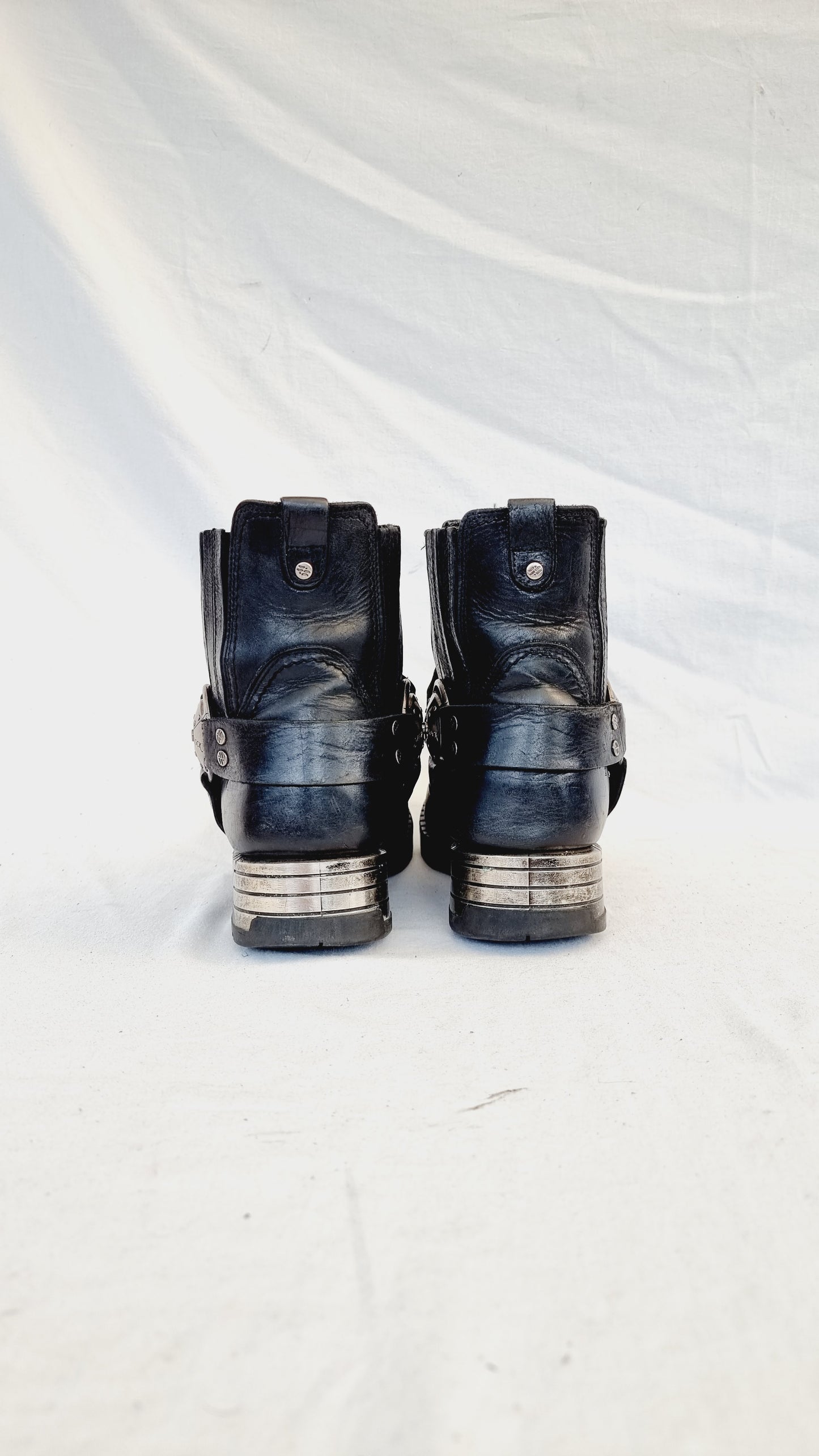 EU 44 / UK 10 New Rock Boots