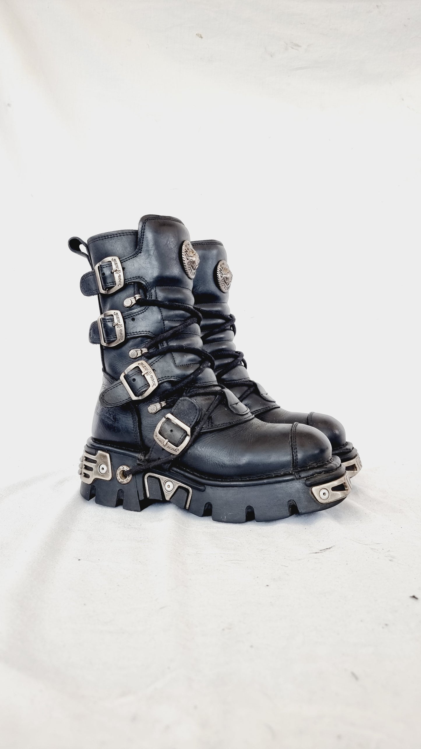 EU 39 / UK 6 New Rock Boots