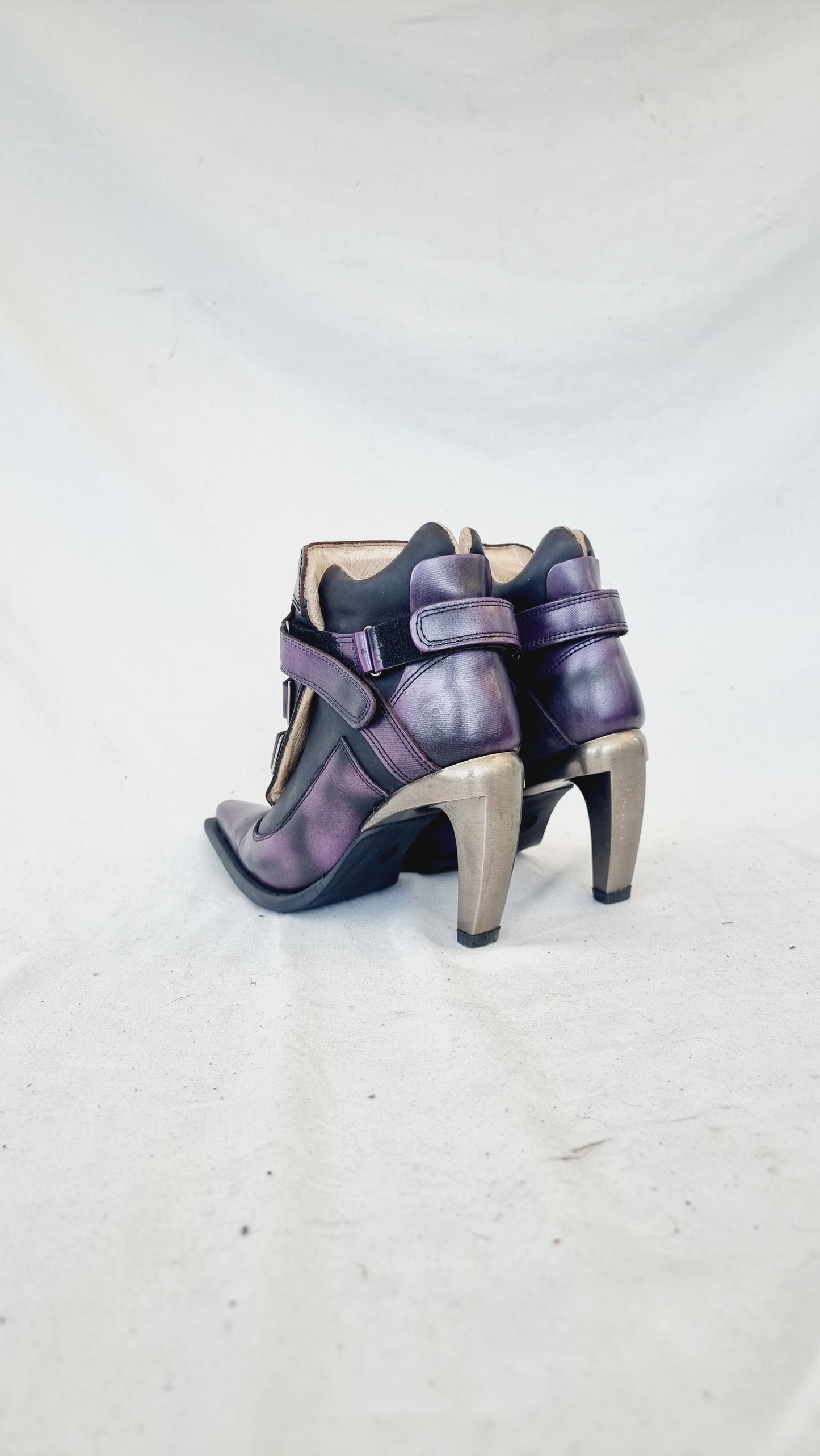 EU 36 / UK 3 New Rock Boots