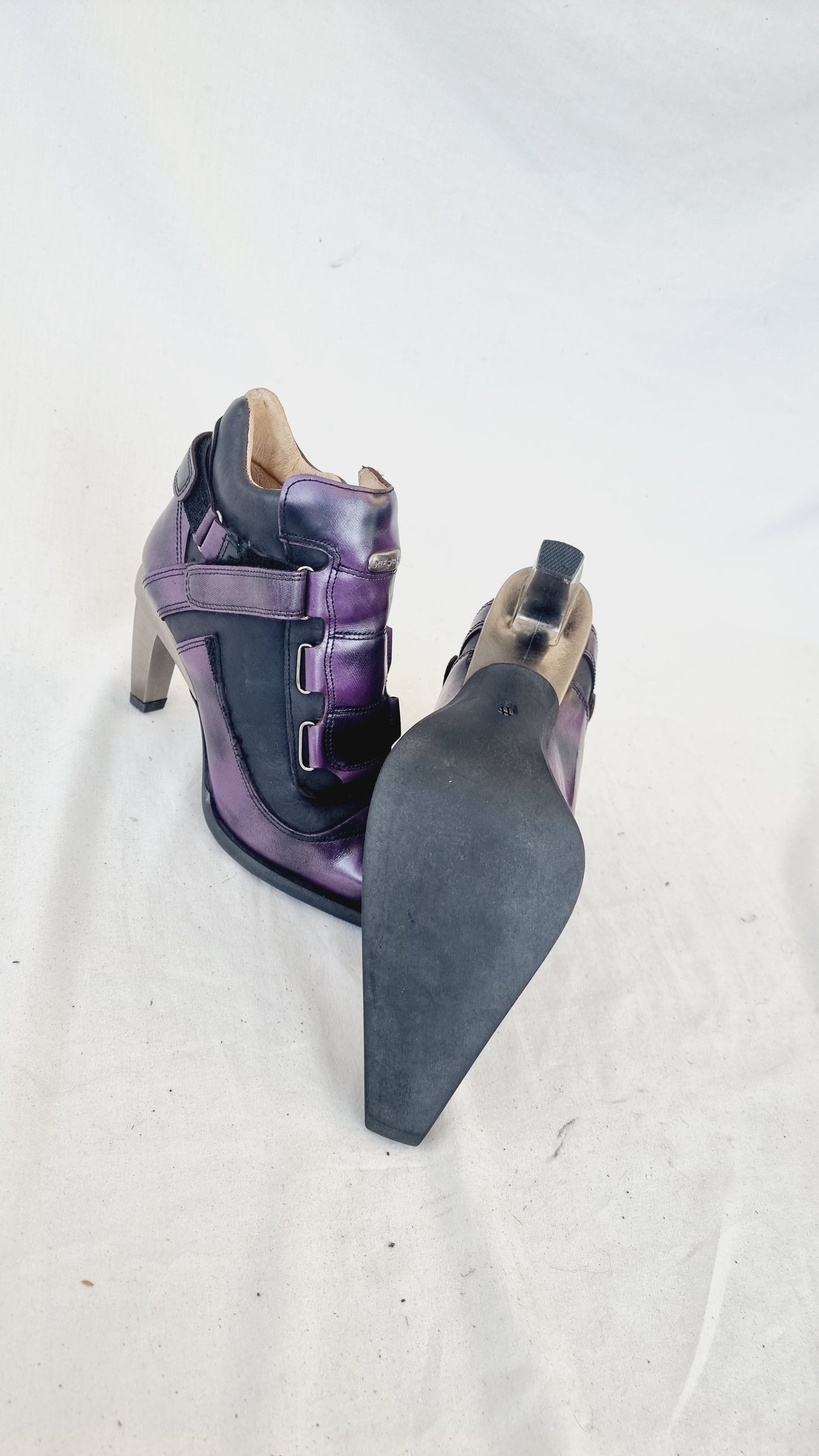EU 36 / UK 3 New Rock Boots