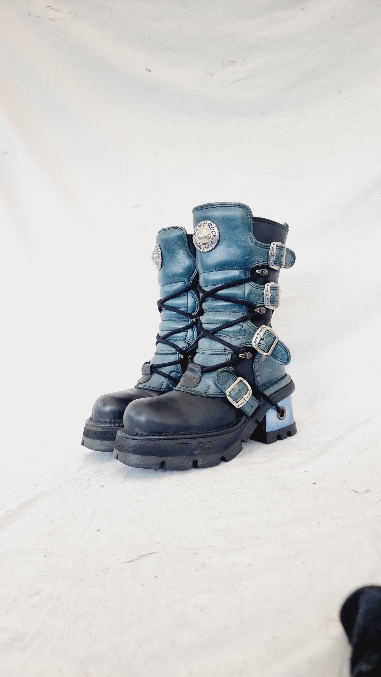EU 39 / UK 6 New Rock Boots