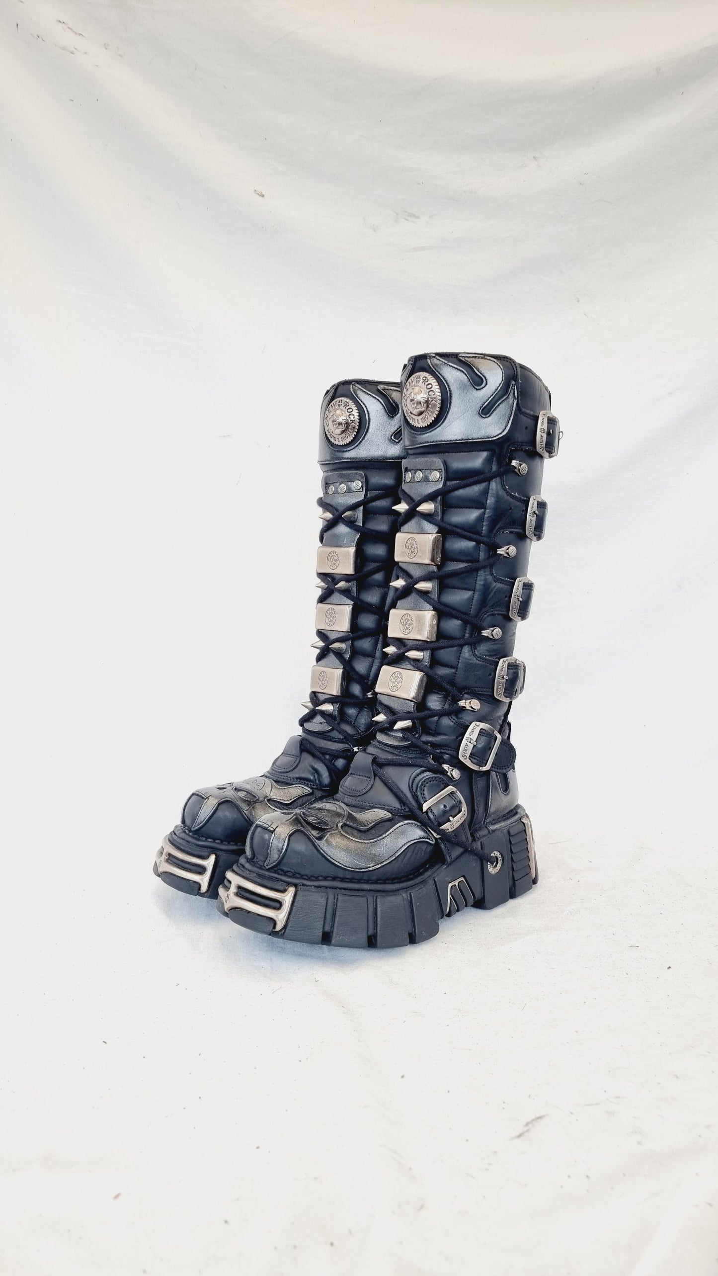 EU 37 / UK 4 New Rock Boots