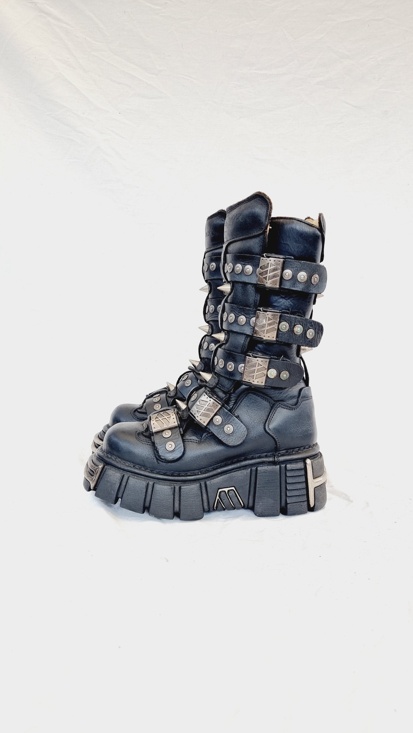 EU 37 / UK 4 New Rock Boots