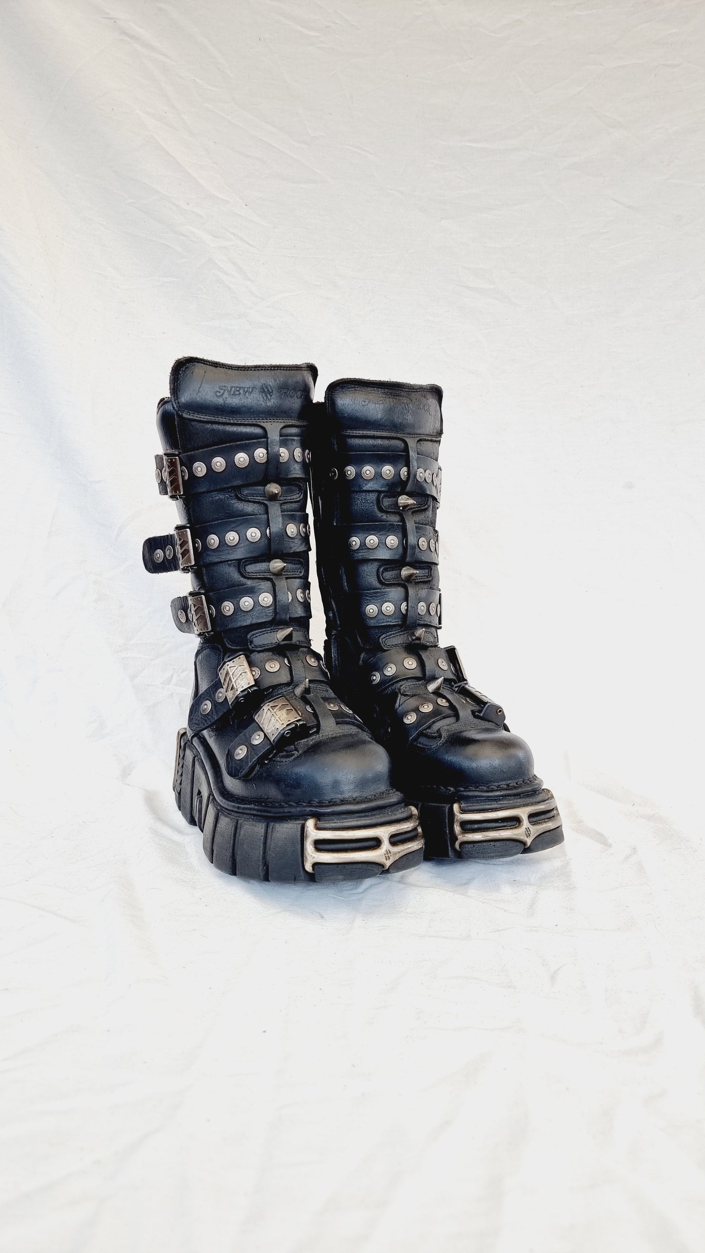 EU 37 / UK 4 New Rock Boots