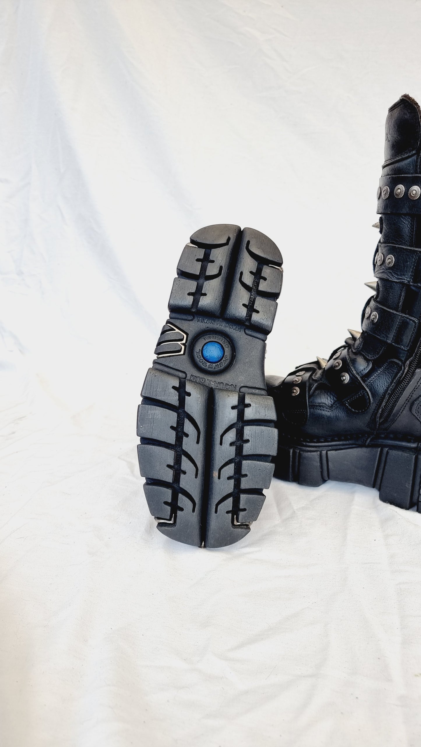 EU 37 / UK 4 New Rock Boots