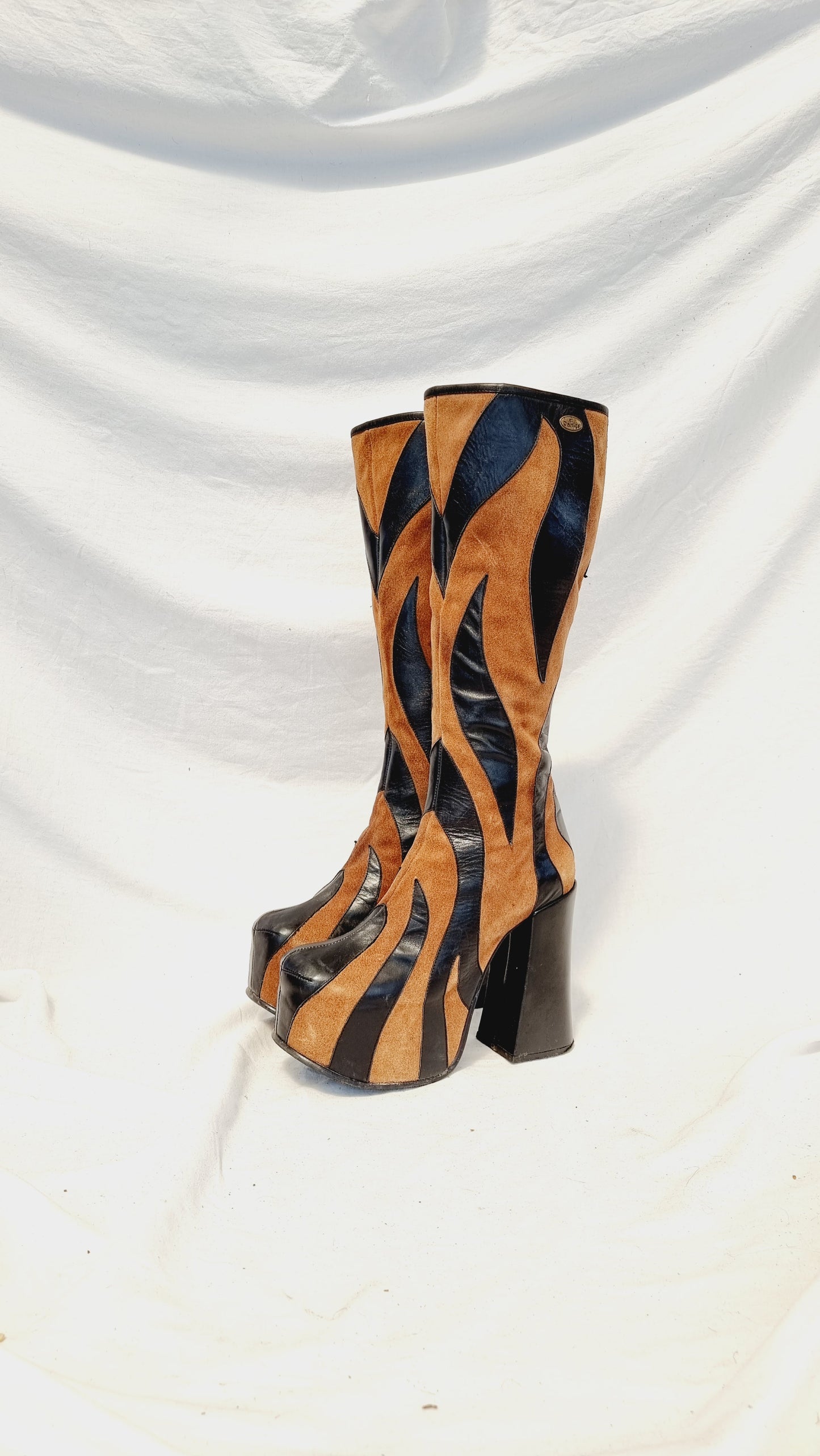 EU 39 / UK 6 El Dantes Boots