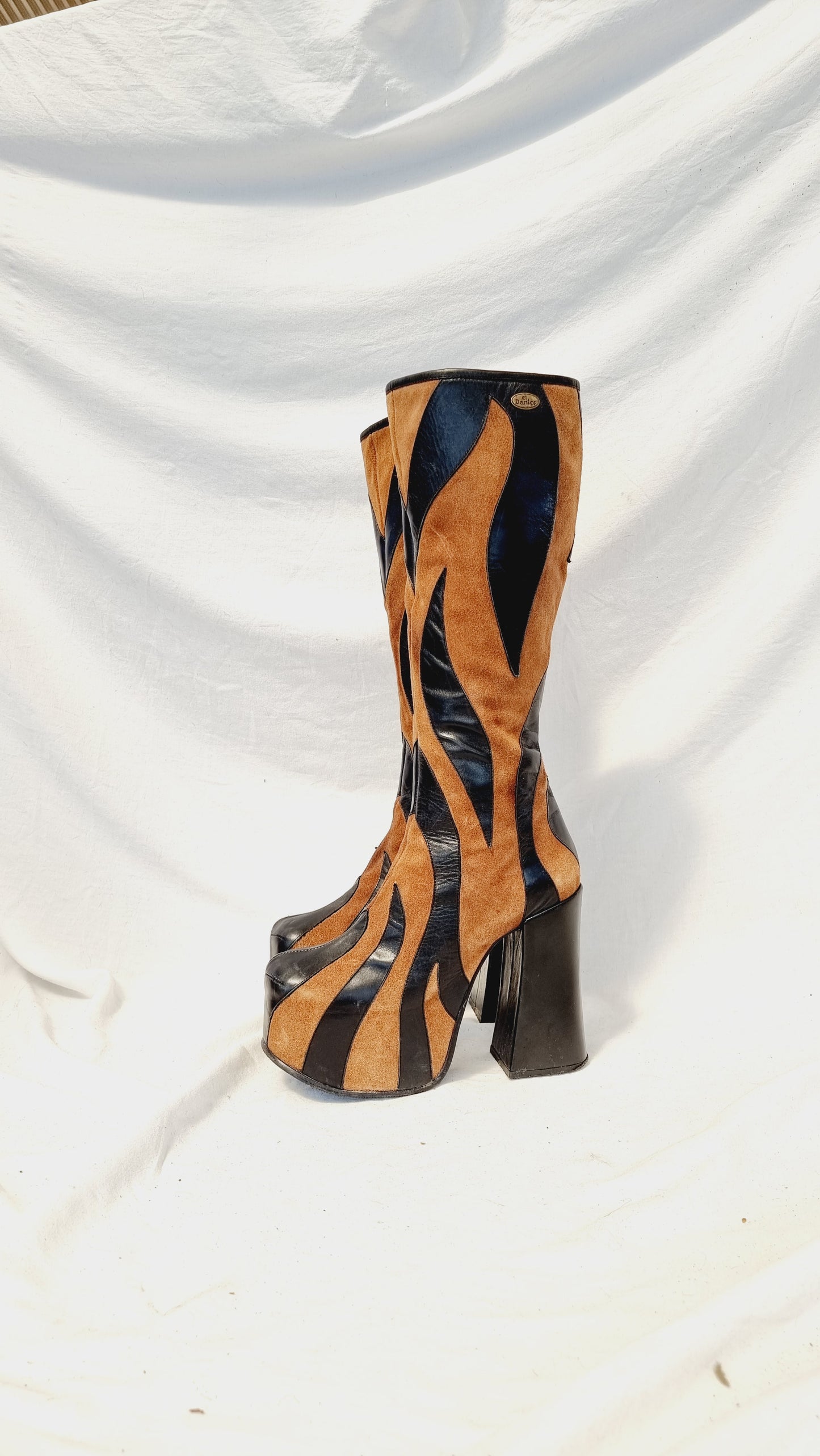 EU 39 / UK 6 El Dantes Boots