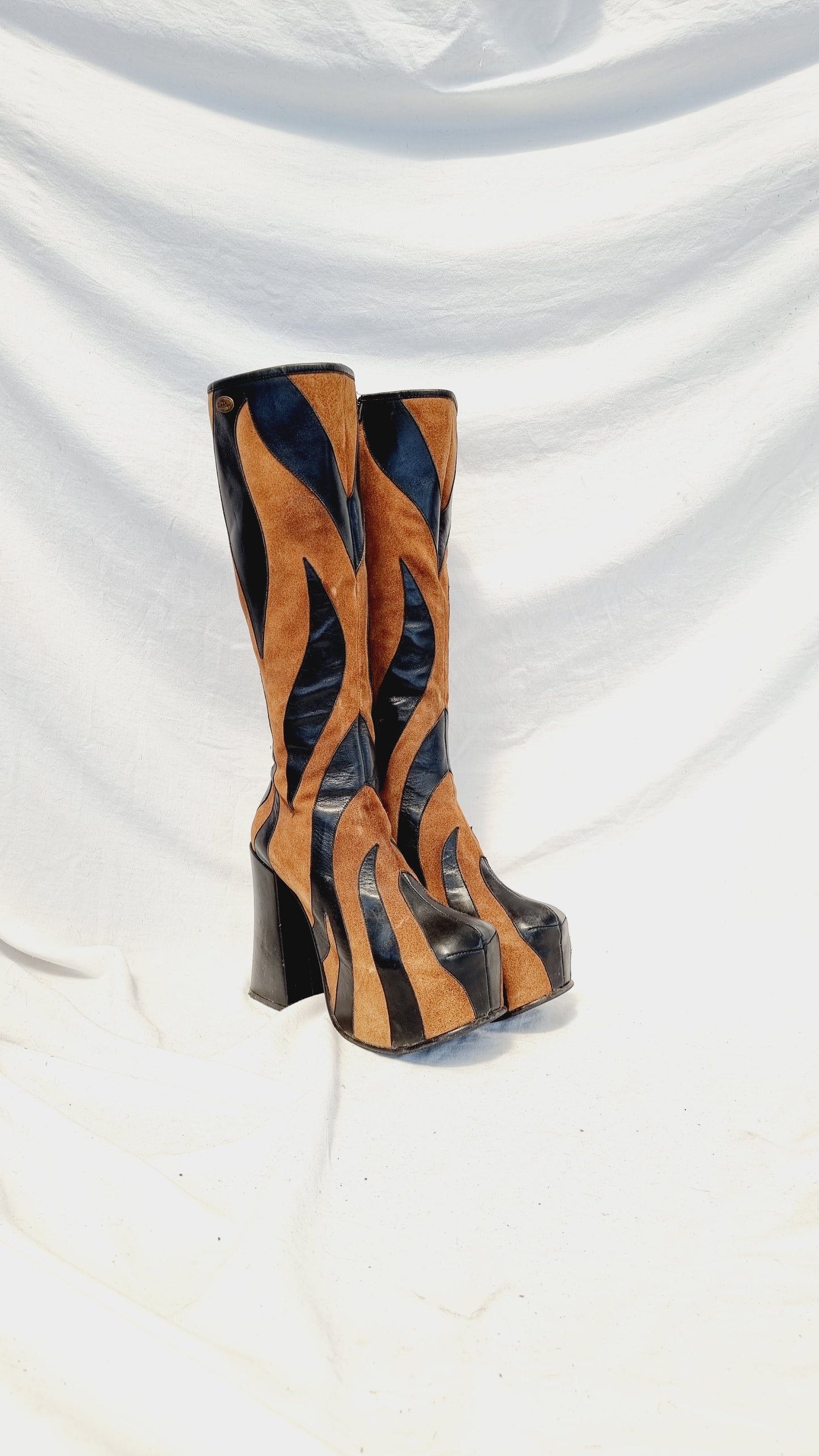 EU 39 / UK 6 El Dantes Boots