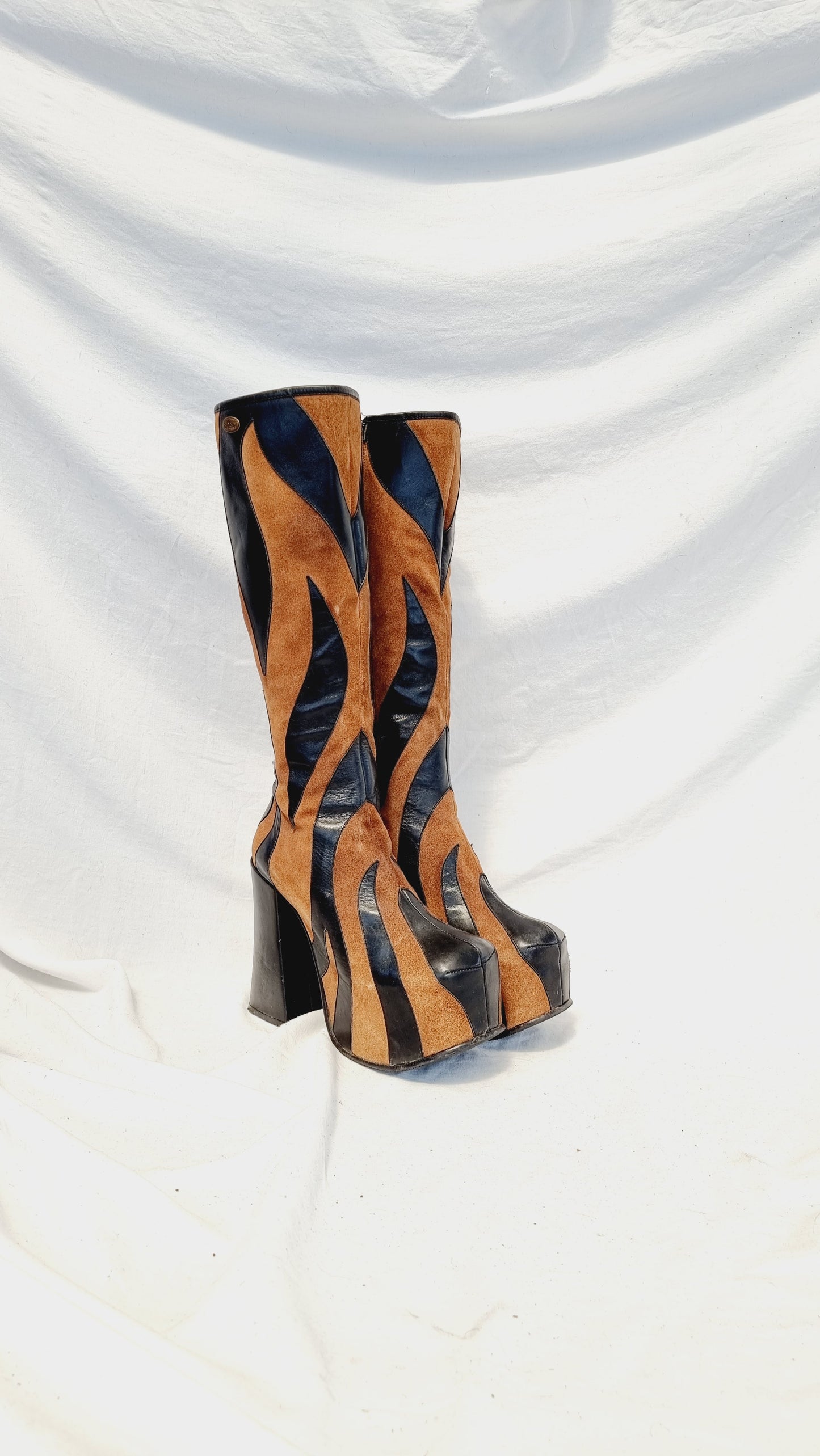 EU 39 / UK 6 El Dantes Boots