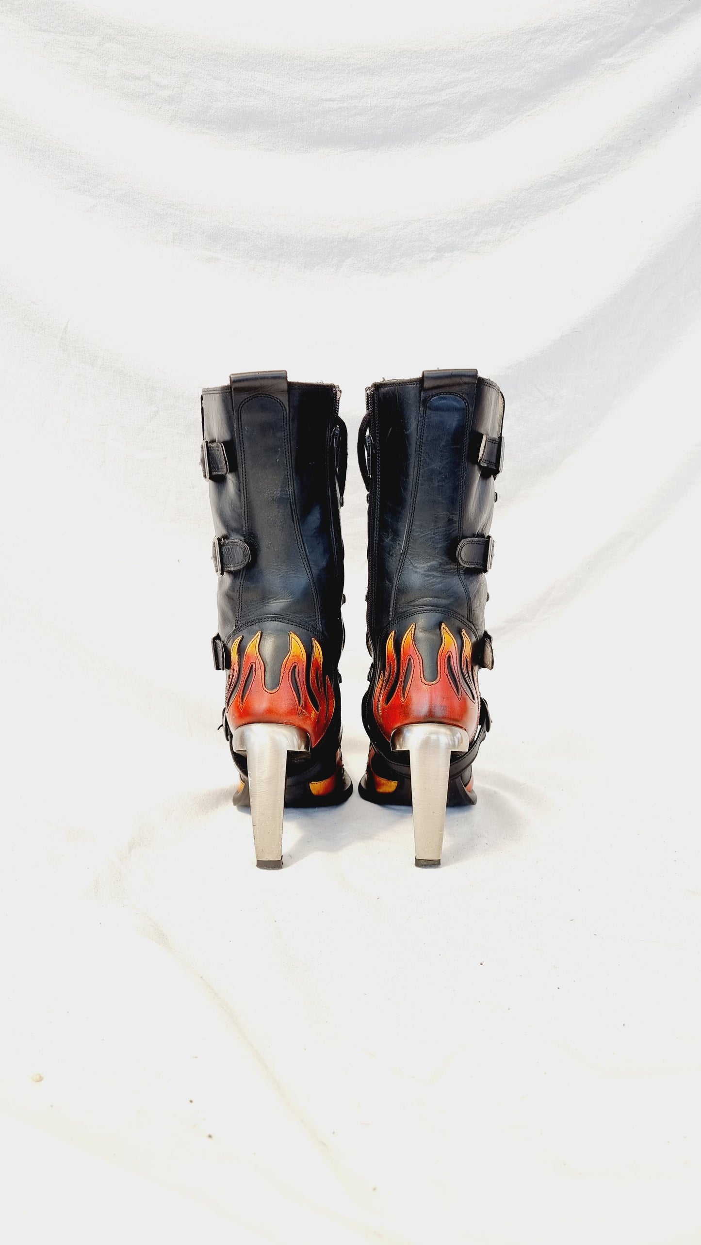 EU 40 / UK 7 New Rock Boots