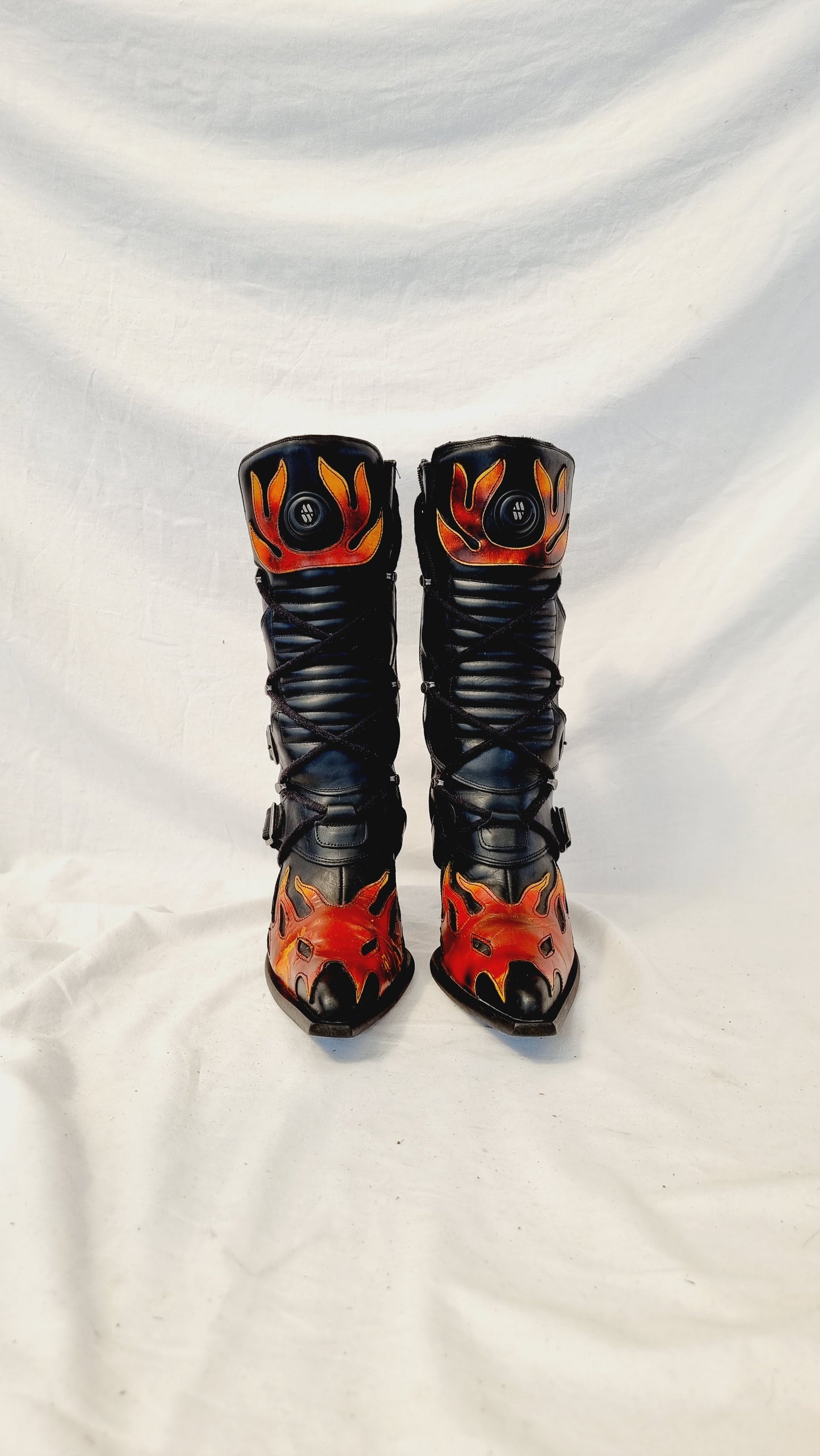 EU 40 / UK 7 New Rock Boots