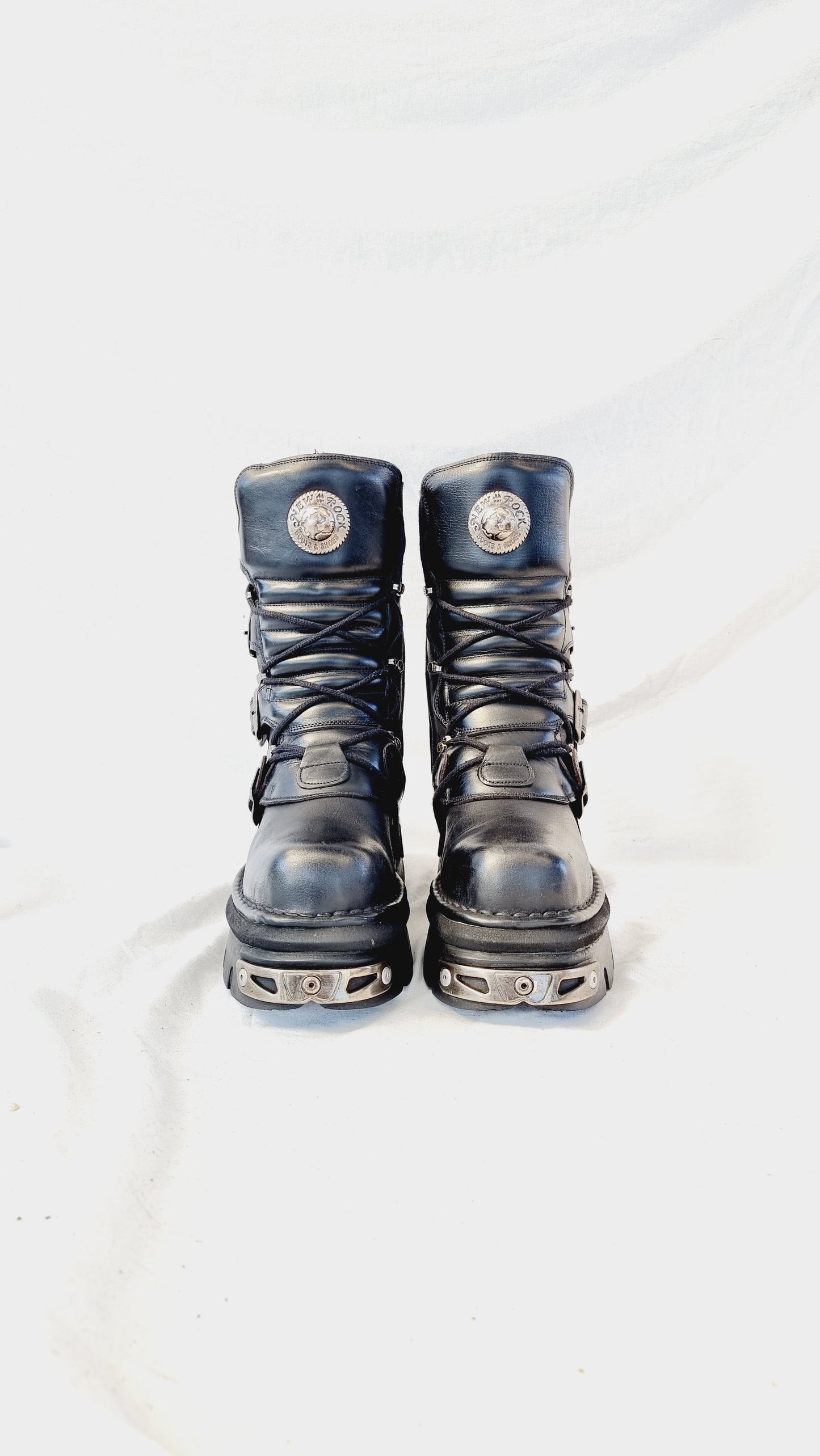 EU 40 / UK 7 New Rock Boots