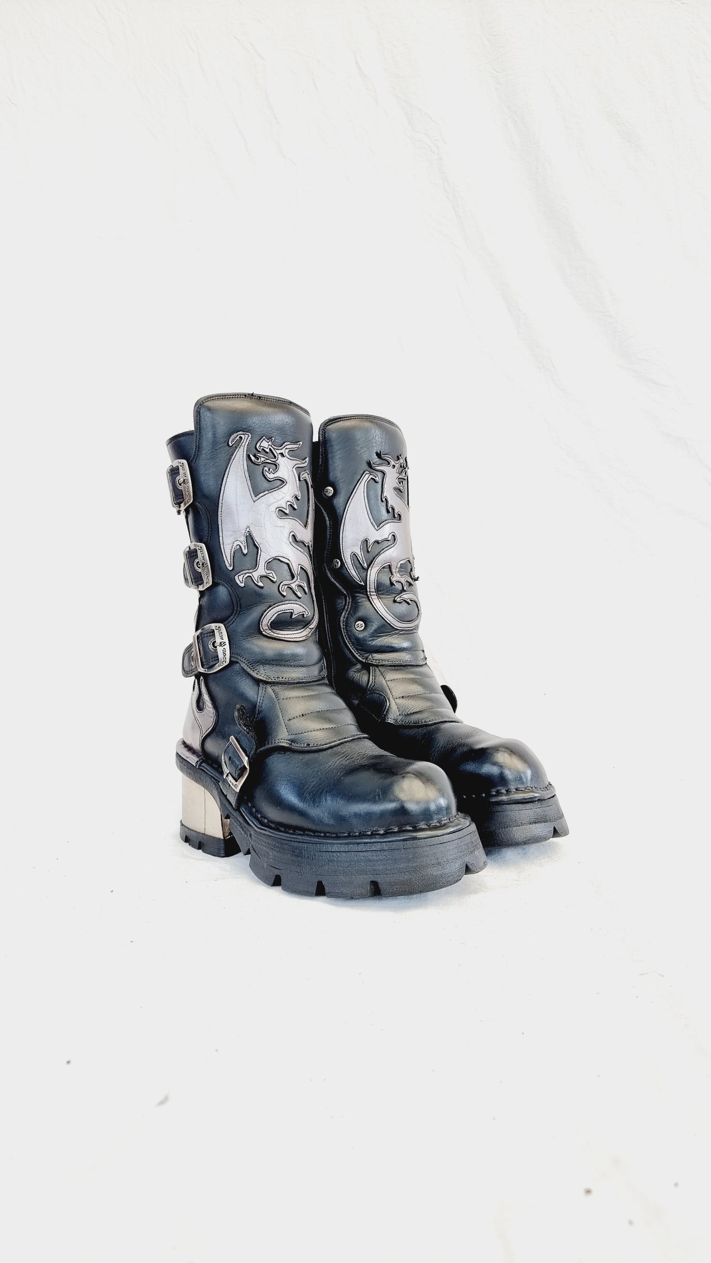 EU 39 / UK 6 New Rock Boots