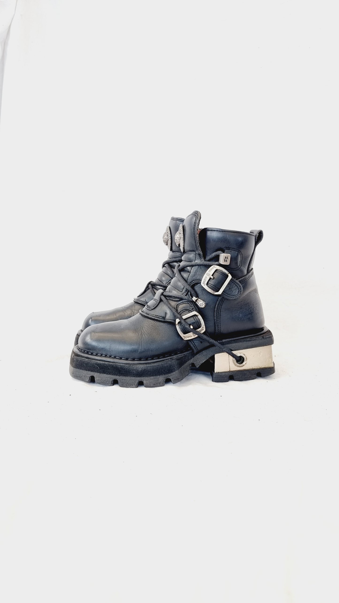 EU 39 / UK 6 New Rock Boots