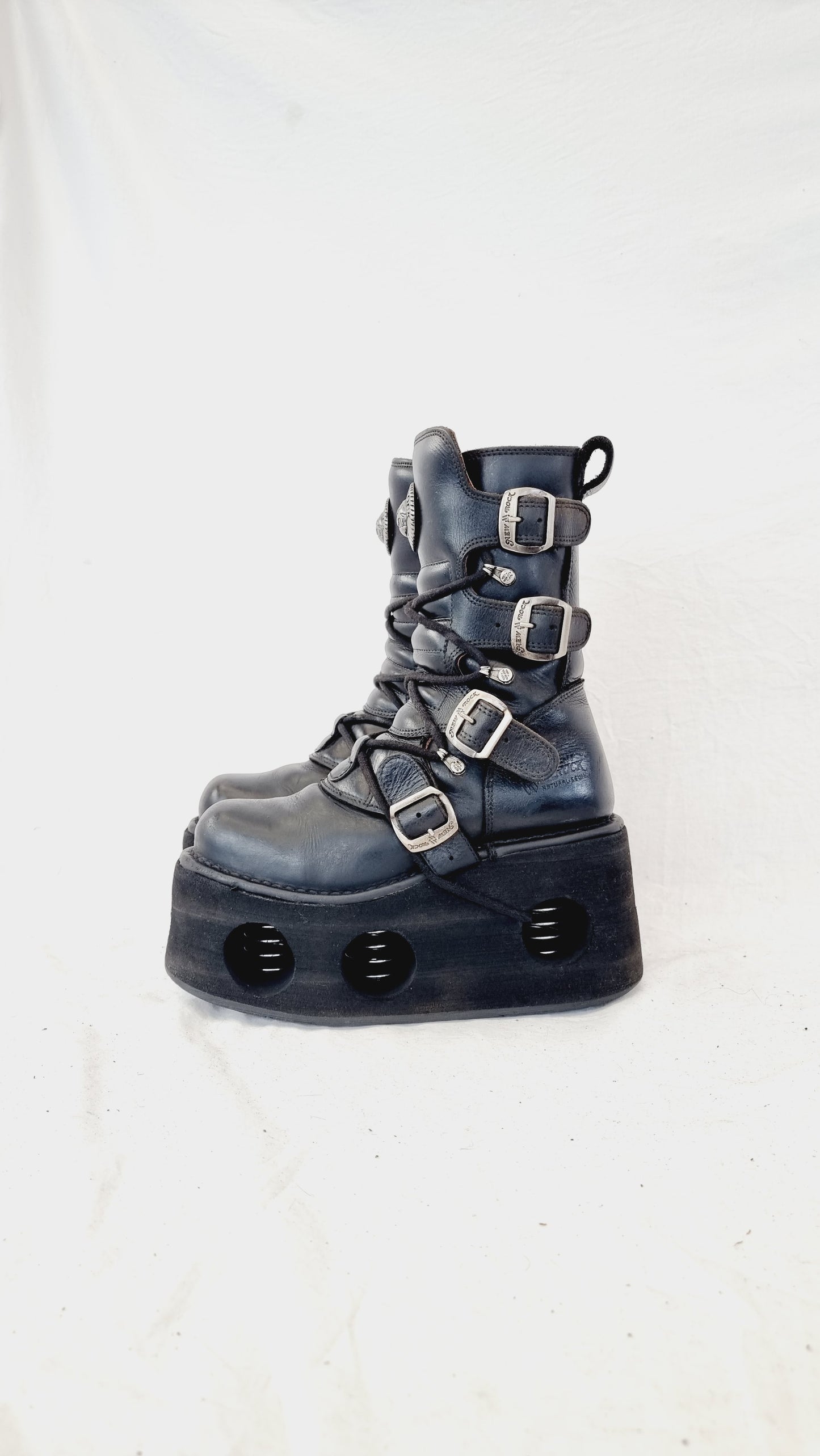 EU 39 / UK 6 New Rock Boots