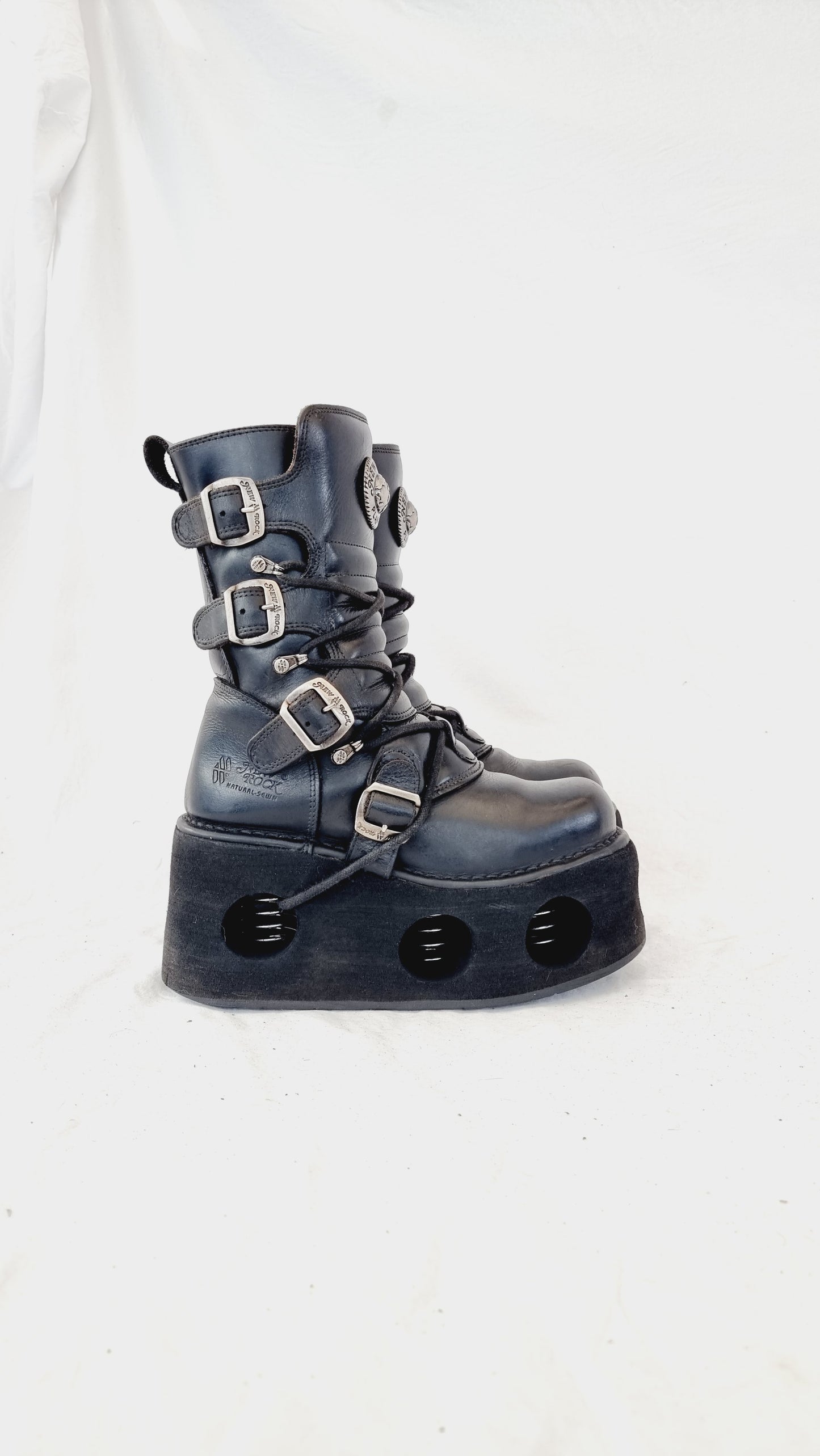 EU 39 / UK 6 New Rock Boots
