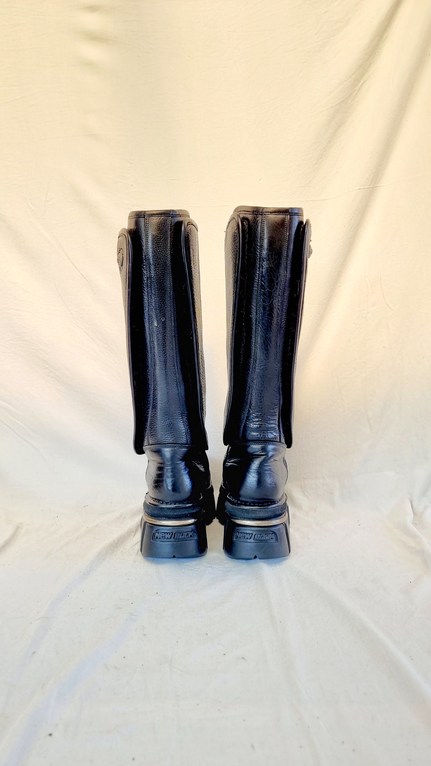 EU 44 / UK 10 New Rock Boots