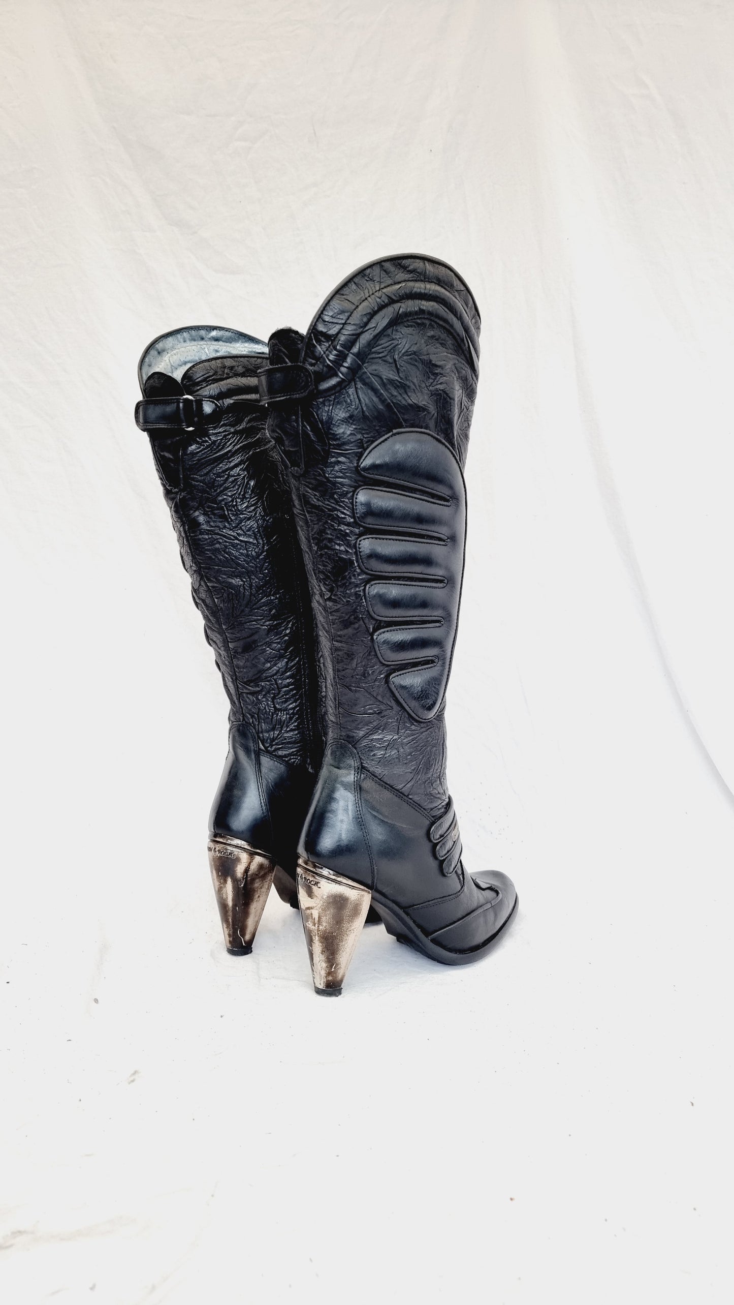 EU 38 / UK 5 New Rock Boots
