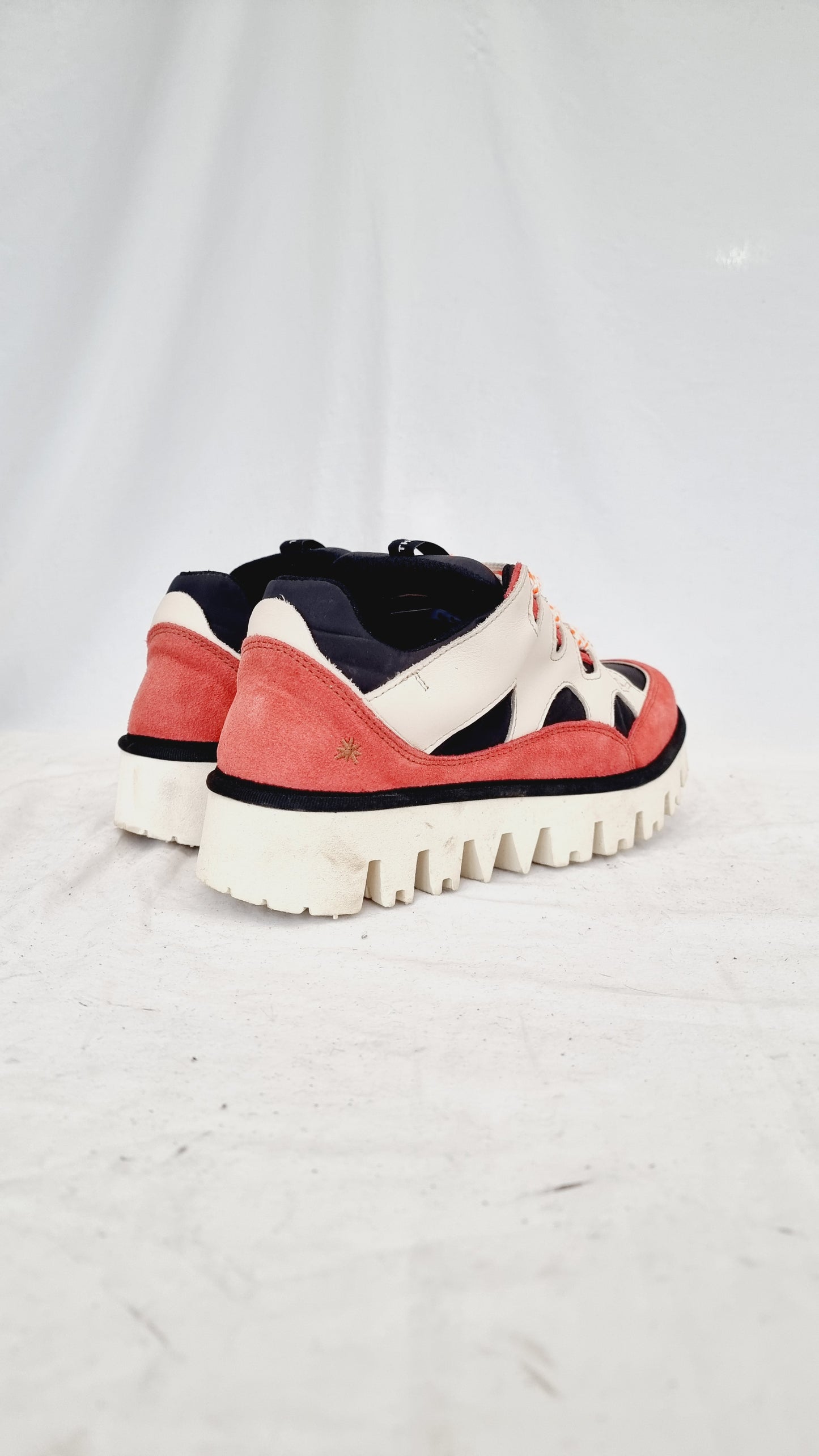 EU 42 / UK 8 The Art Company Boots