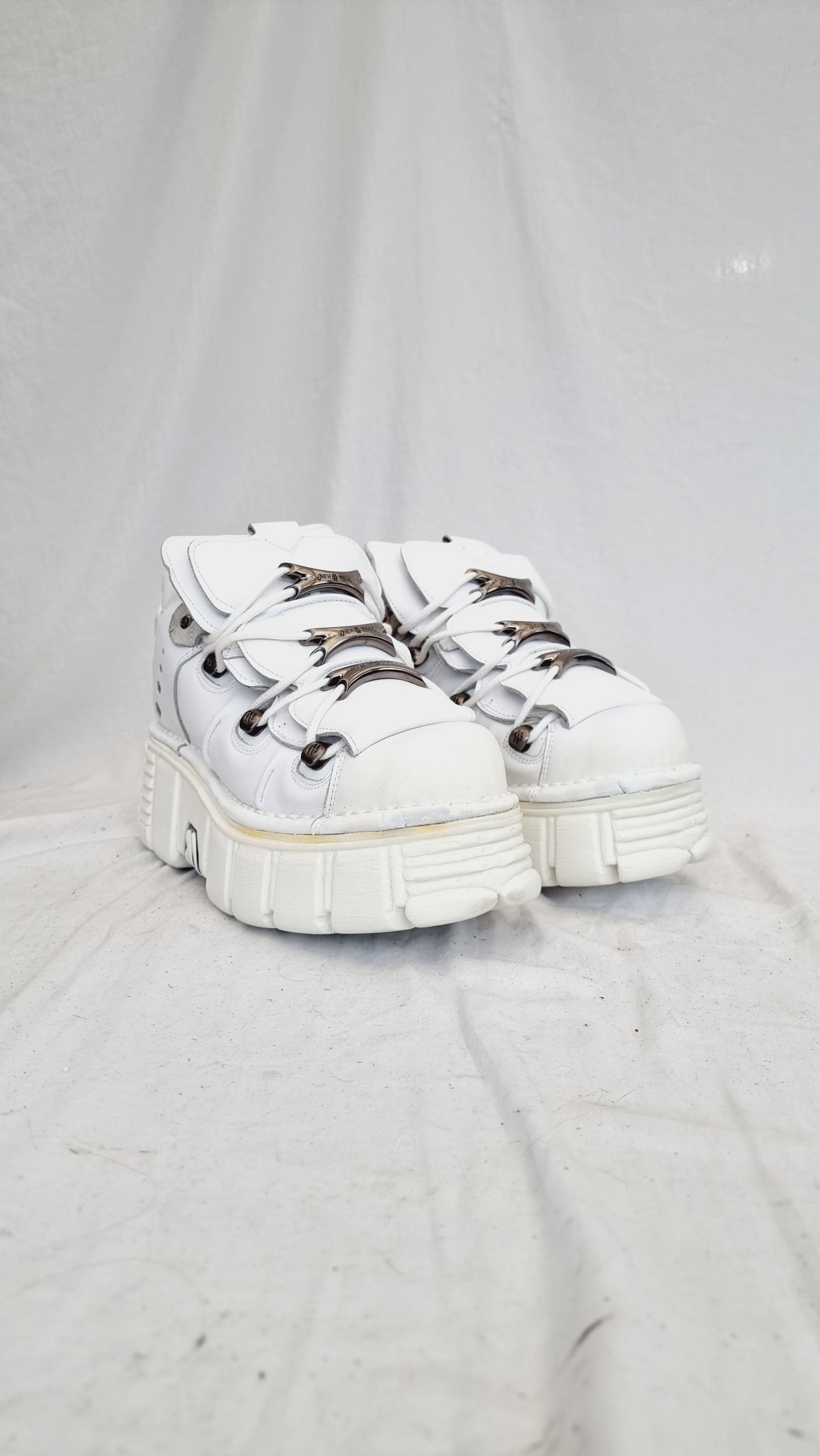 EU 40 / UK 7 New Rock Boots