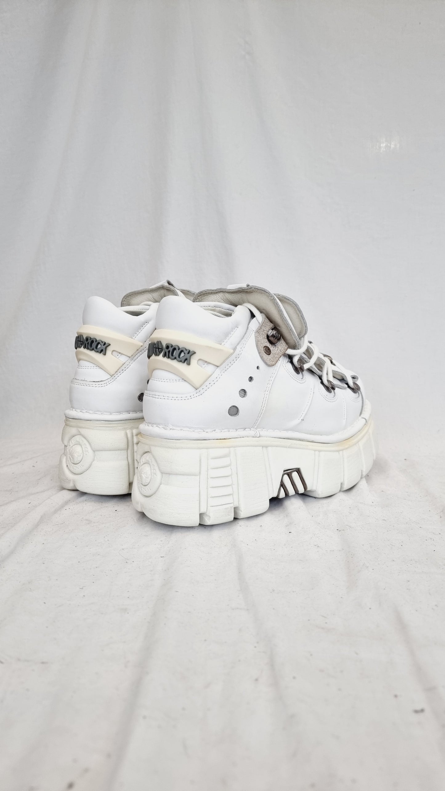 EU 40 / UK 7 New Rock Boots