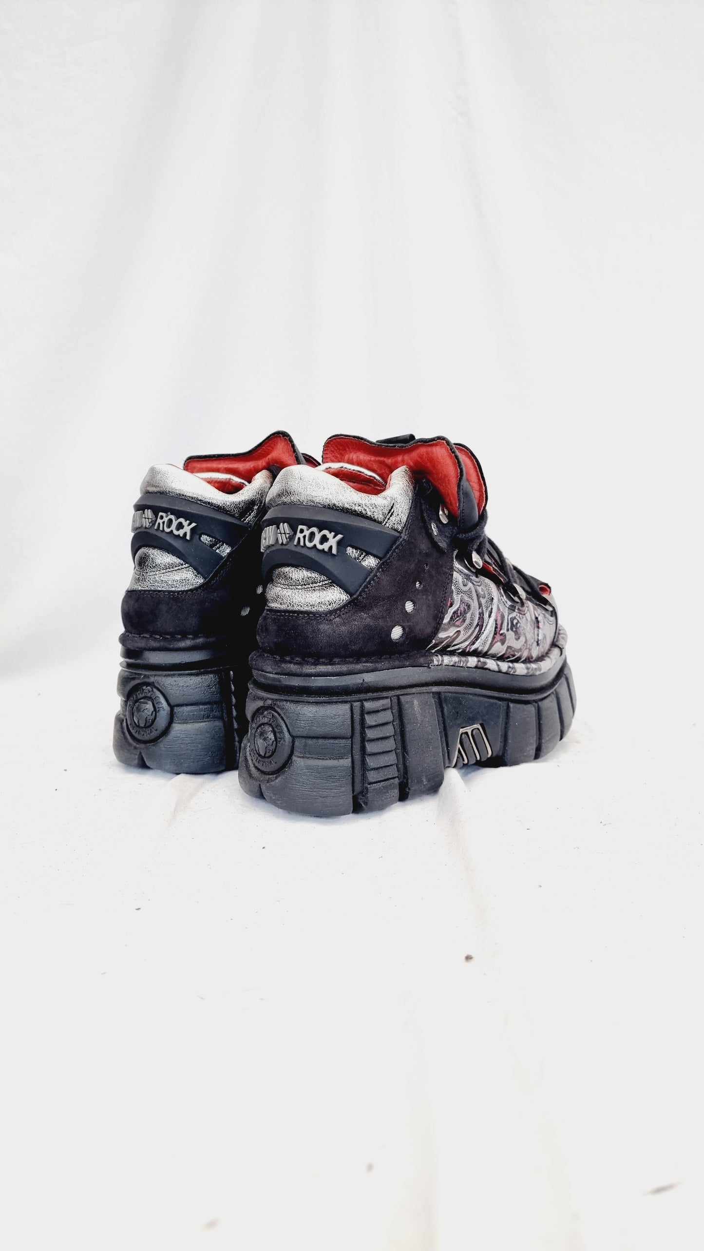 EU 40 / UK 7 New Rock Boots