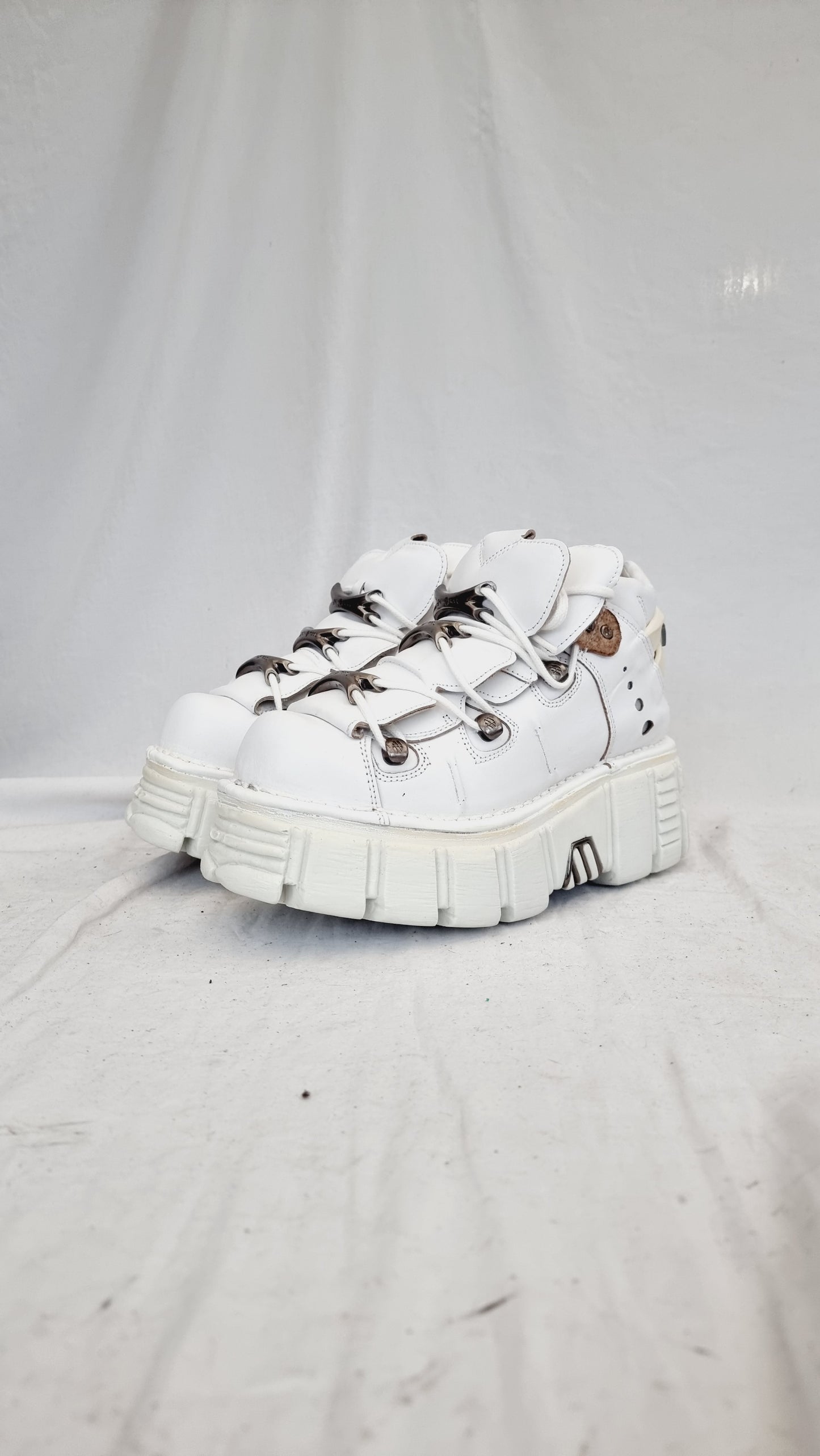 EU 40 / UK 7 New Rock Boots