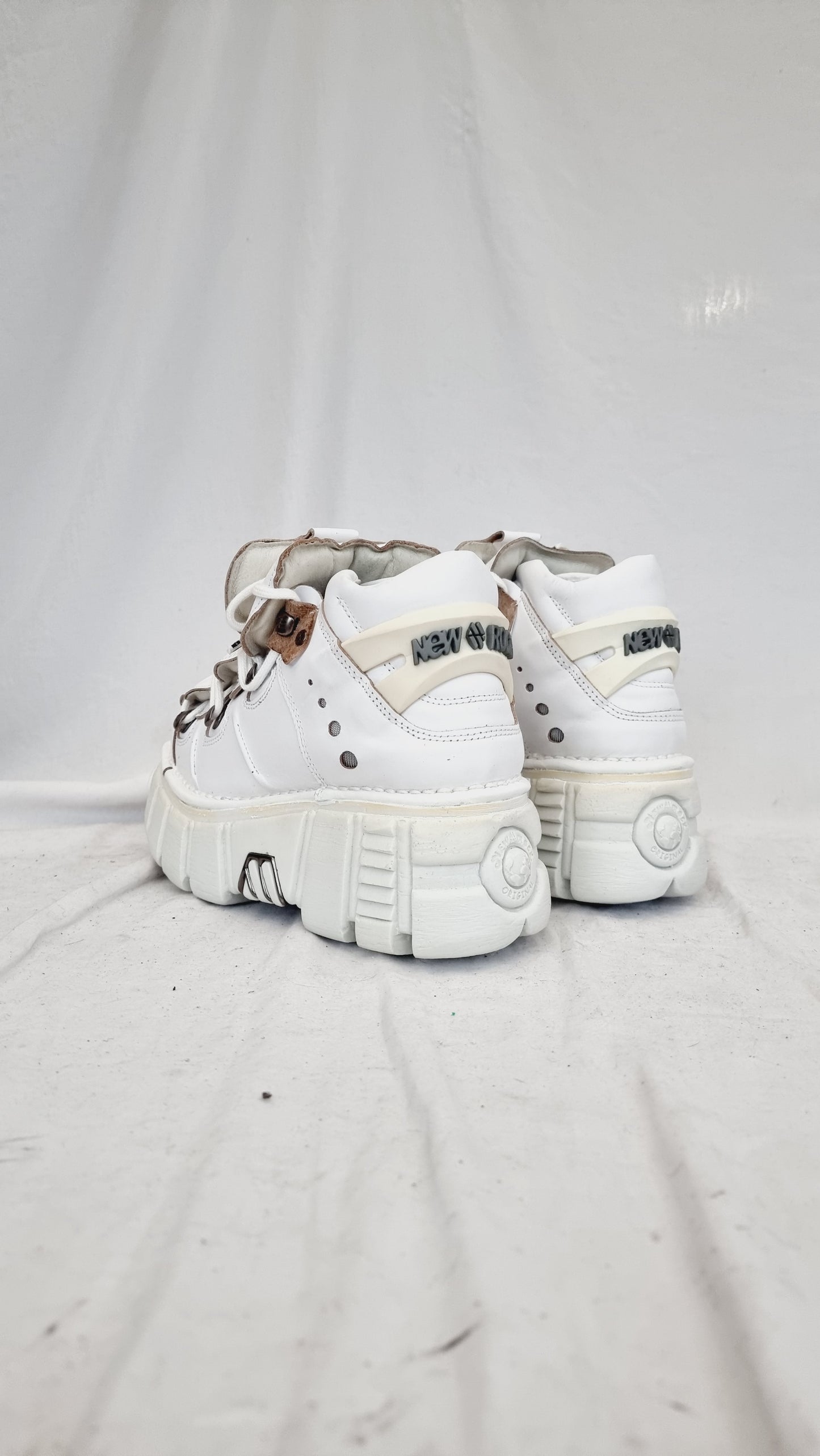 EU 40 / UK 7 New Rock Boots