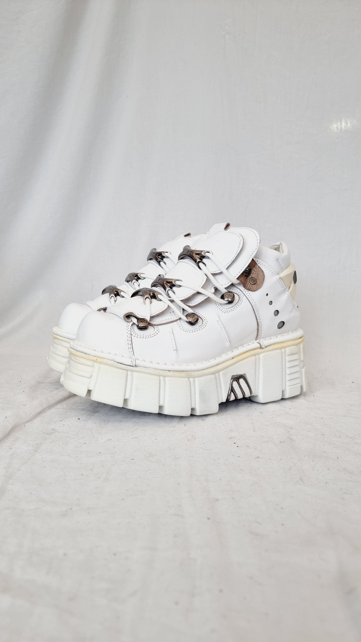 EU 39 / UK 6 New Rock Boots
