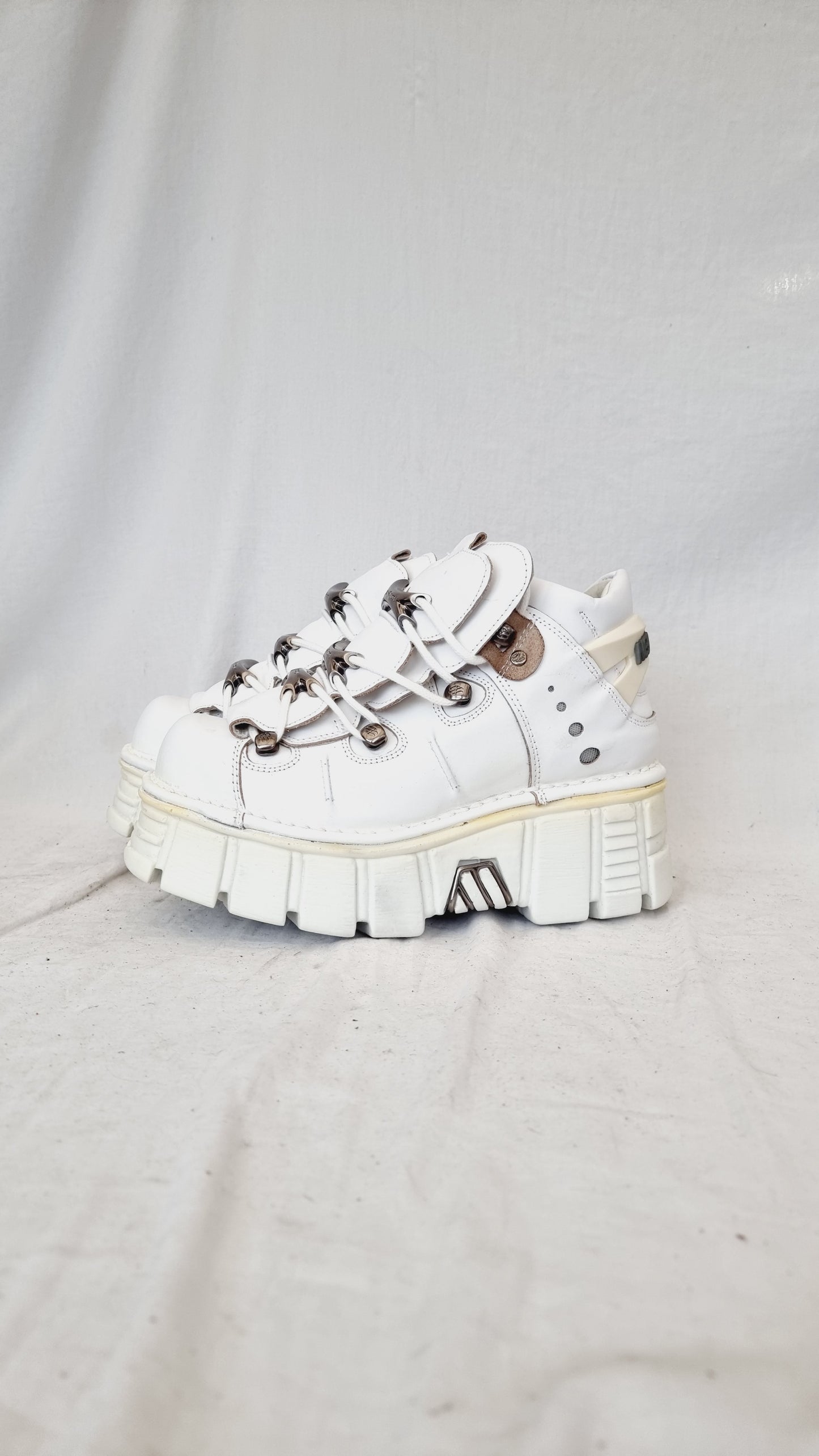 EU 39 / UK 6 New Rock Boots