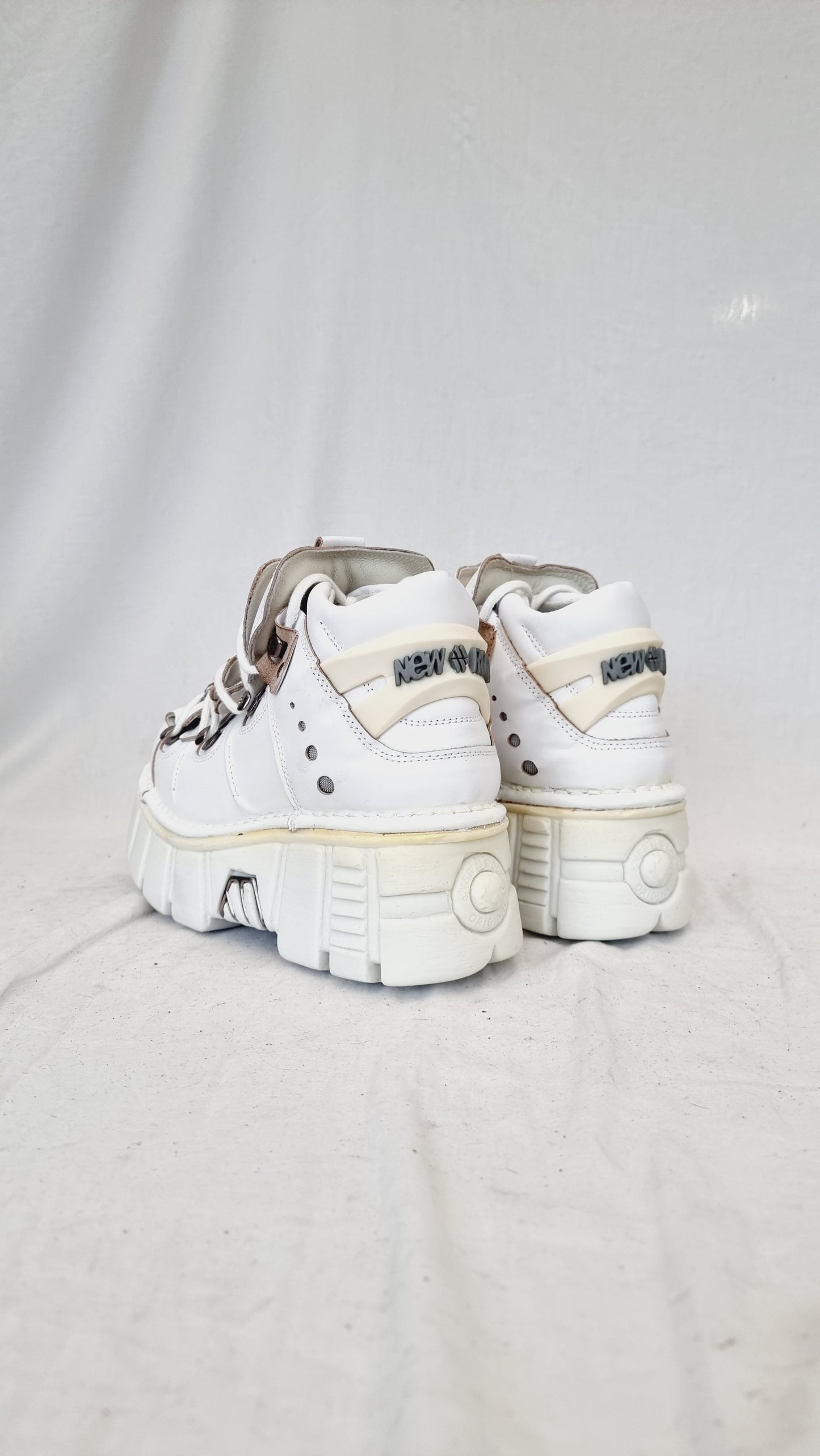 EU 39 / UK 6 New Rock Boots