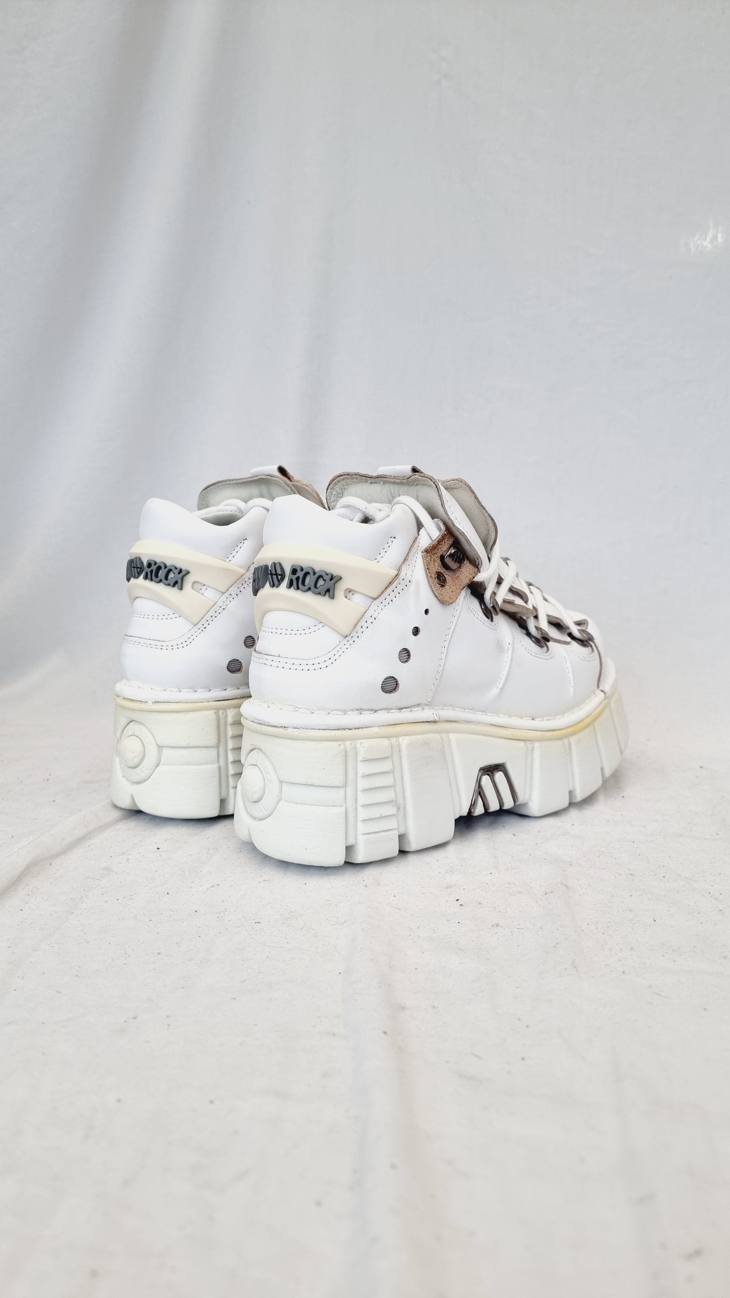 EU 39 / UK 6 New Rock Boots