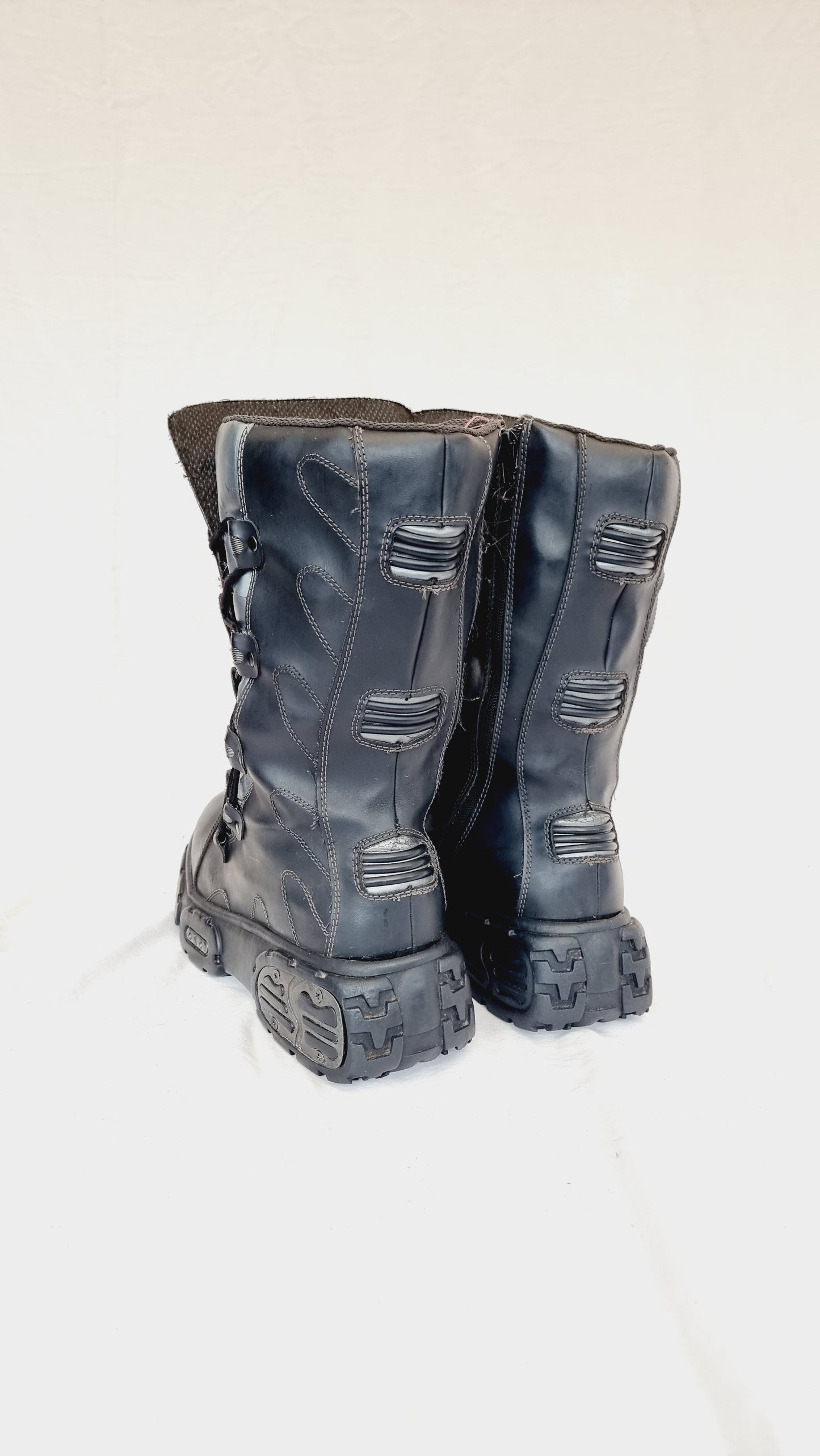 EU 45 / UK 10.5 Madfish Boots