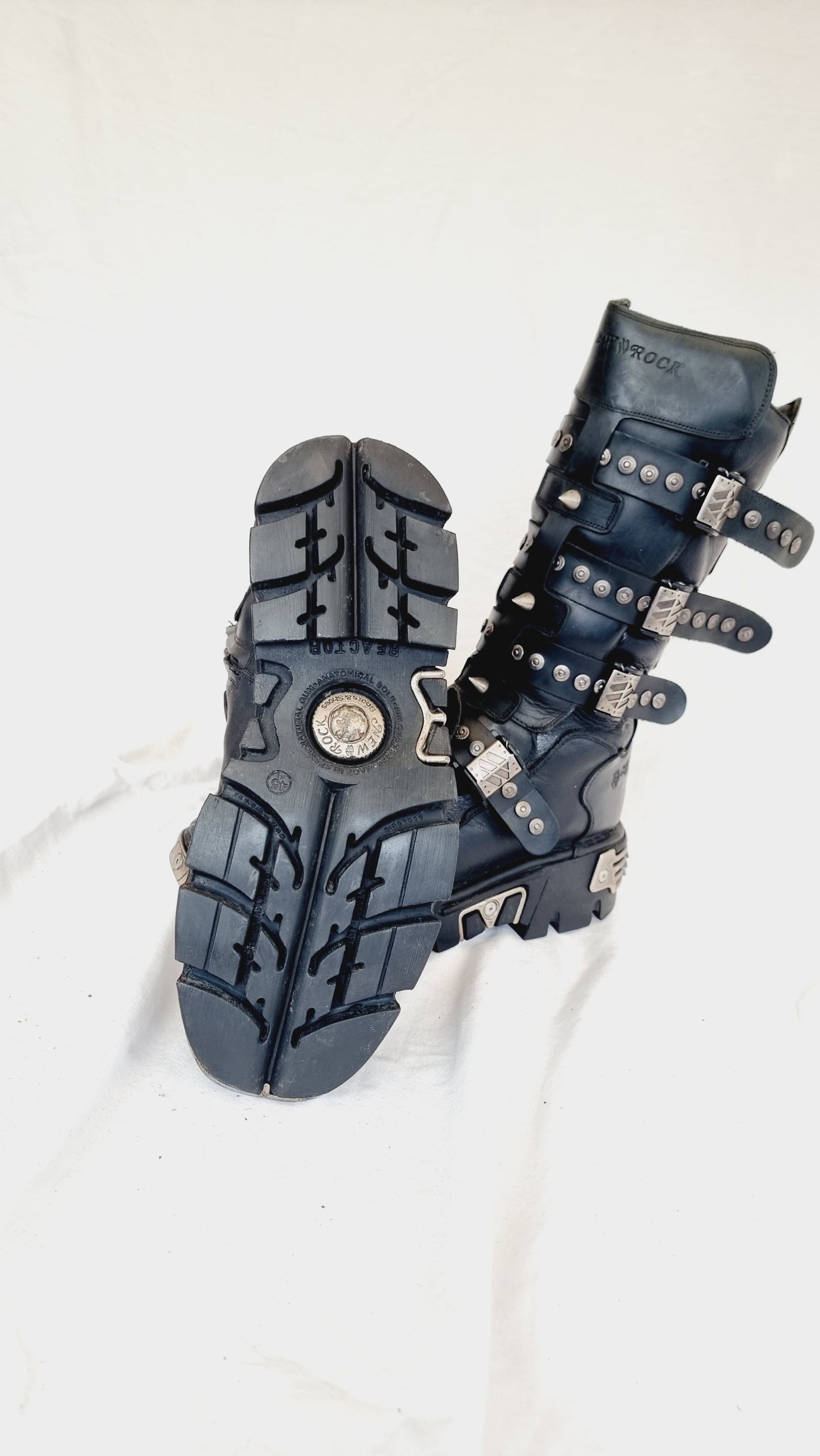 EU 45 / UK 10.5 New Rock Boots
