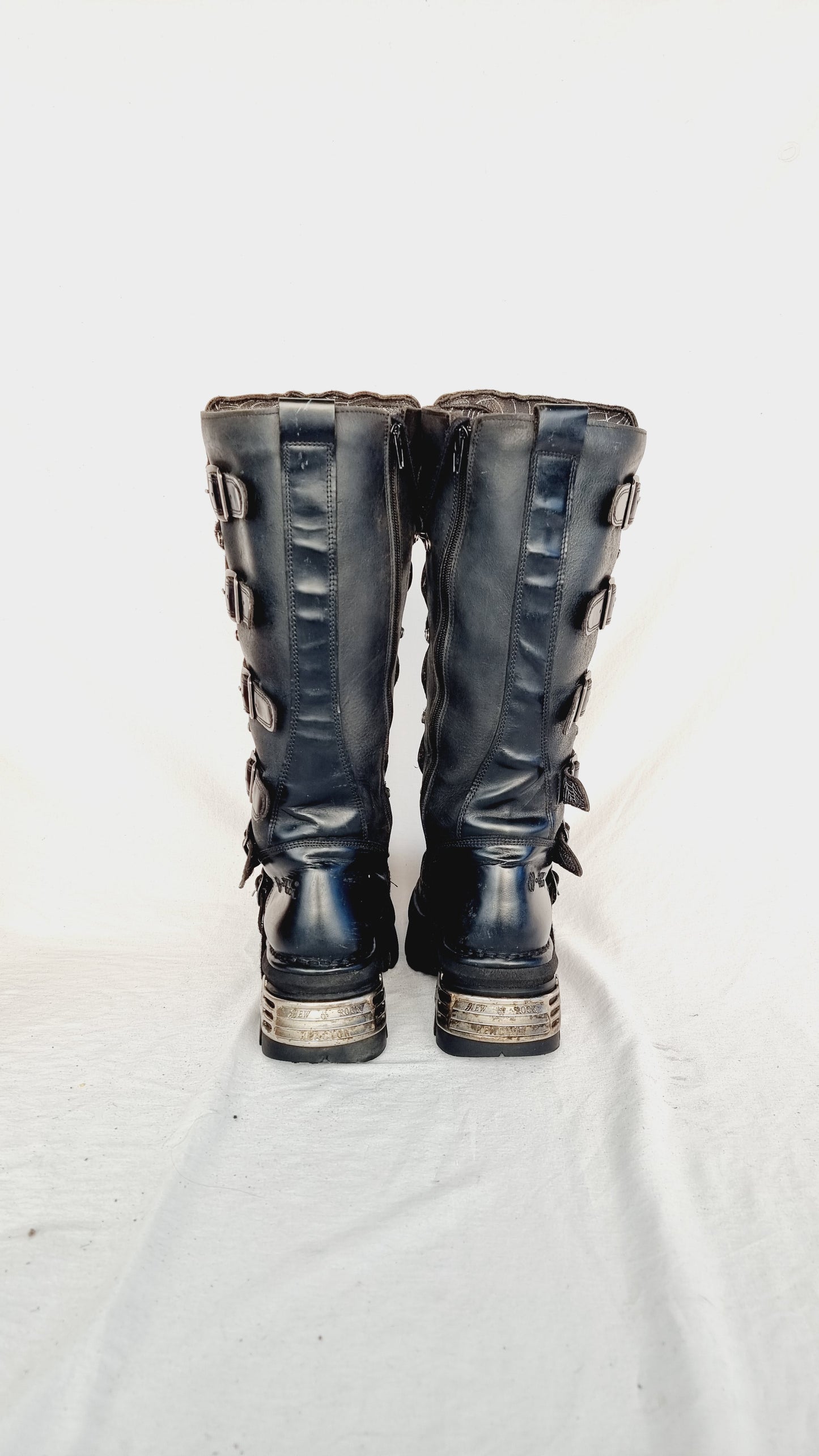EU 40 / UK 7 New Rock Boots