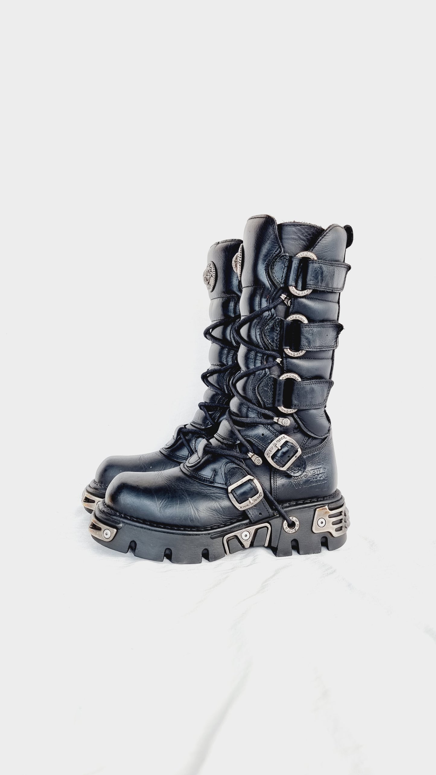 EU 41 / UK 7.5 New Rock Boots