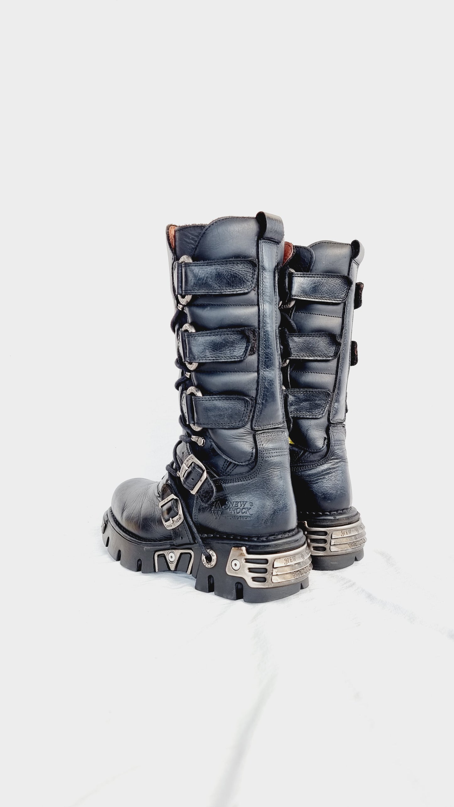 EU 41 / UK 7.5 New Rock Boots