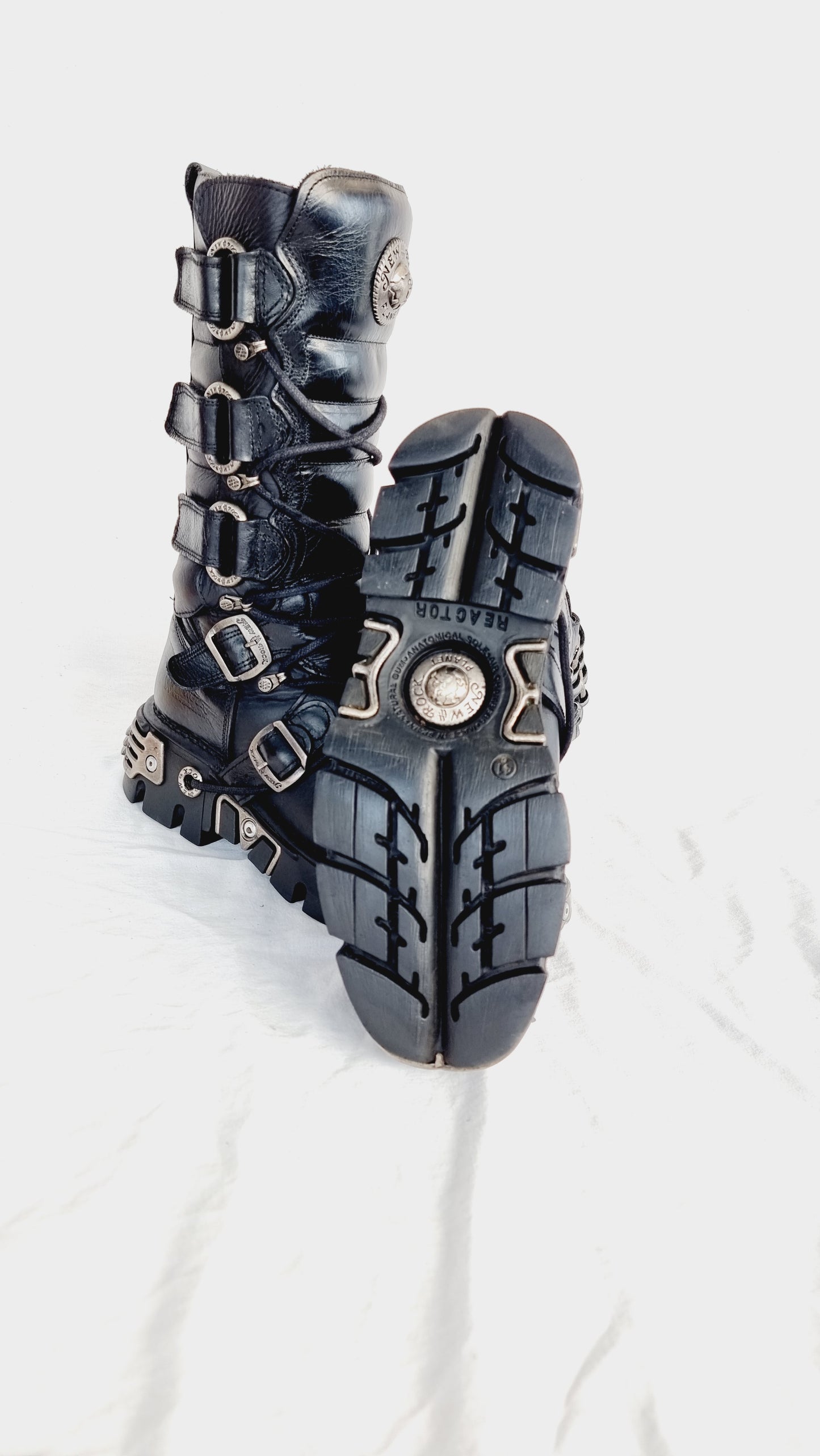 EU 41 / UK 7.5 New Rock Boots