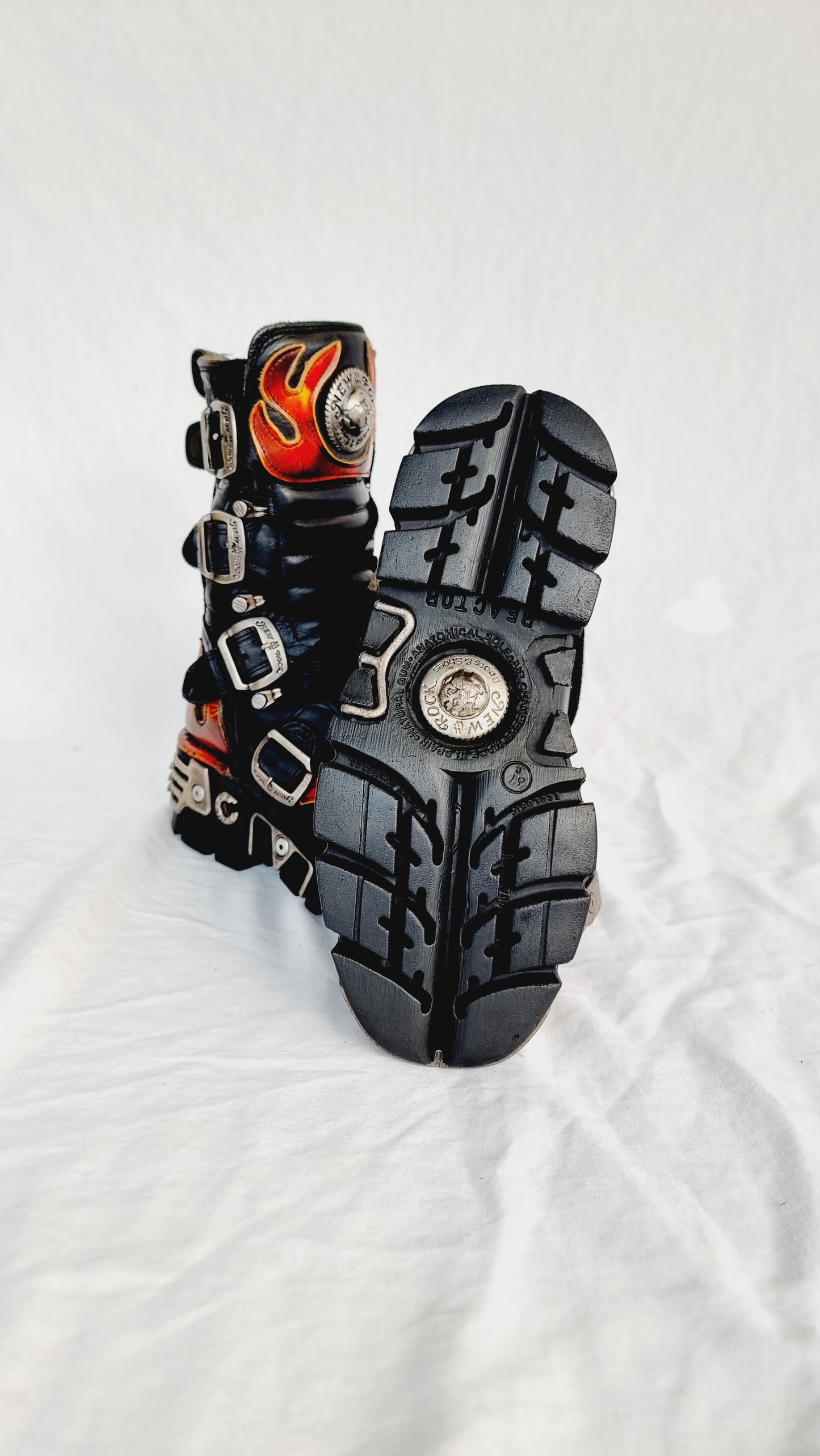 EU 37 / UK 4 New Rock Boots