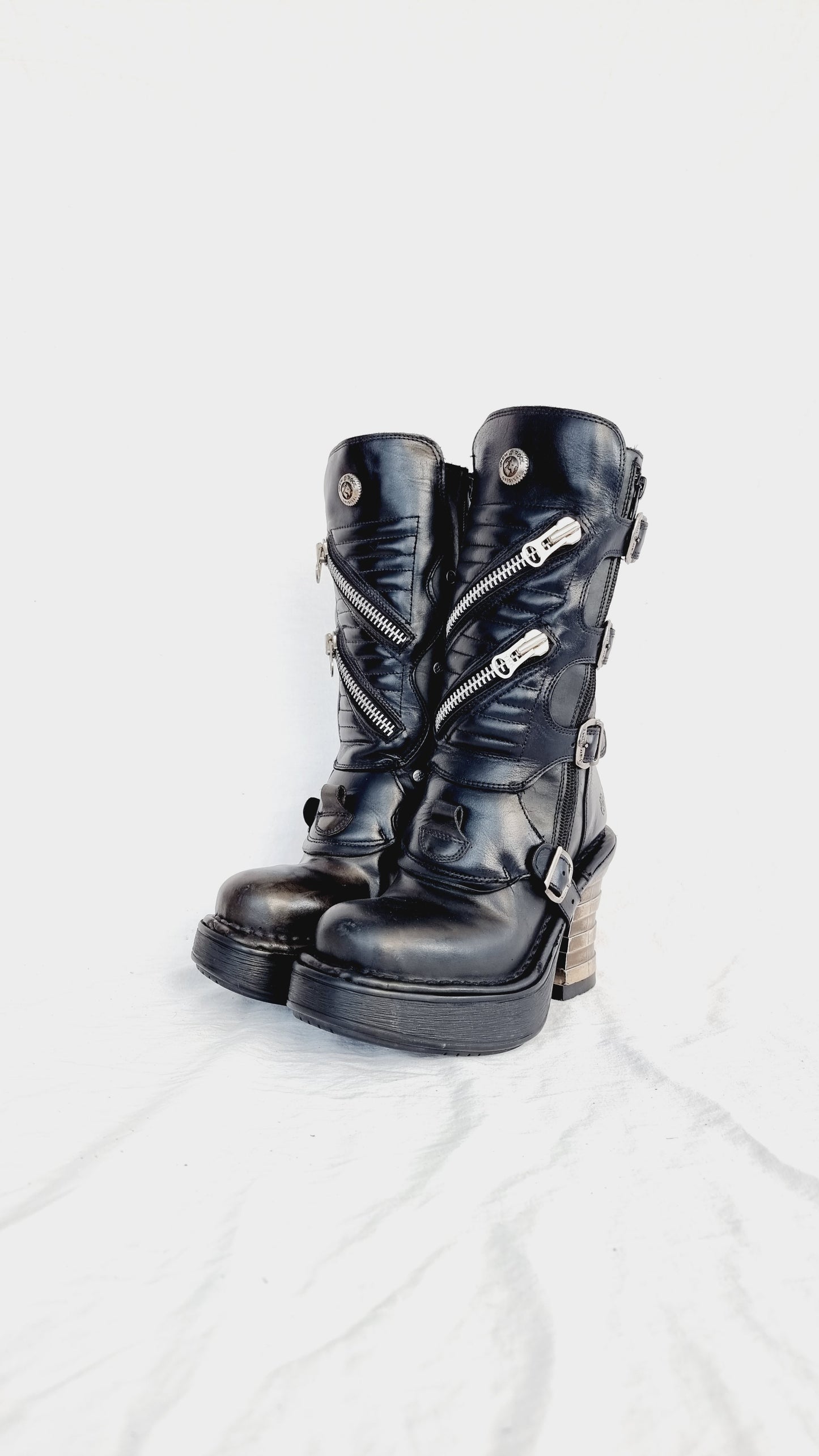 EU 36 / UK 3 New Rock Boots