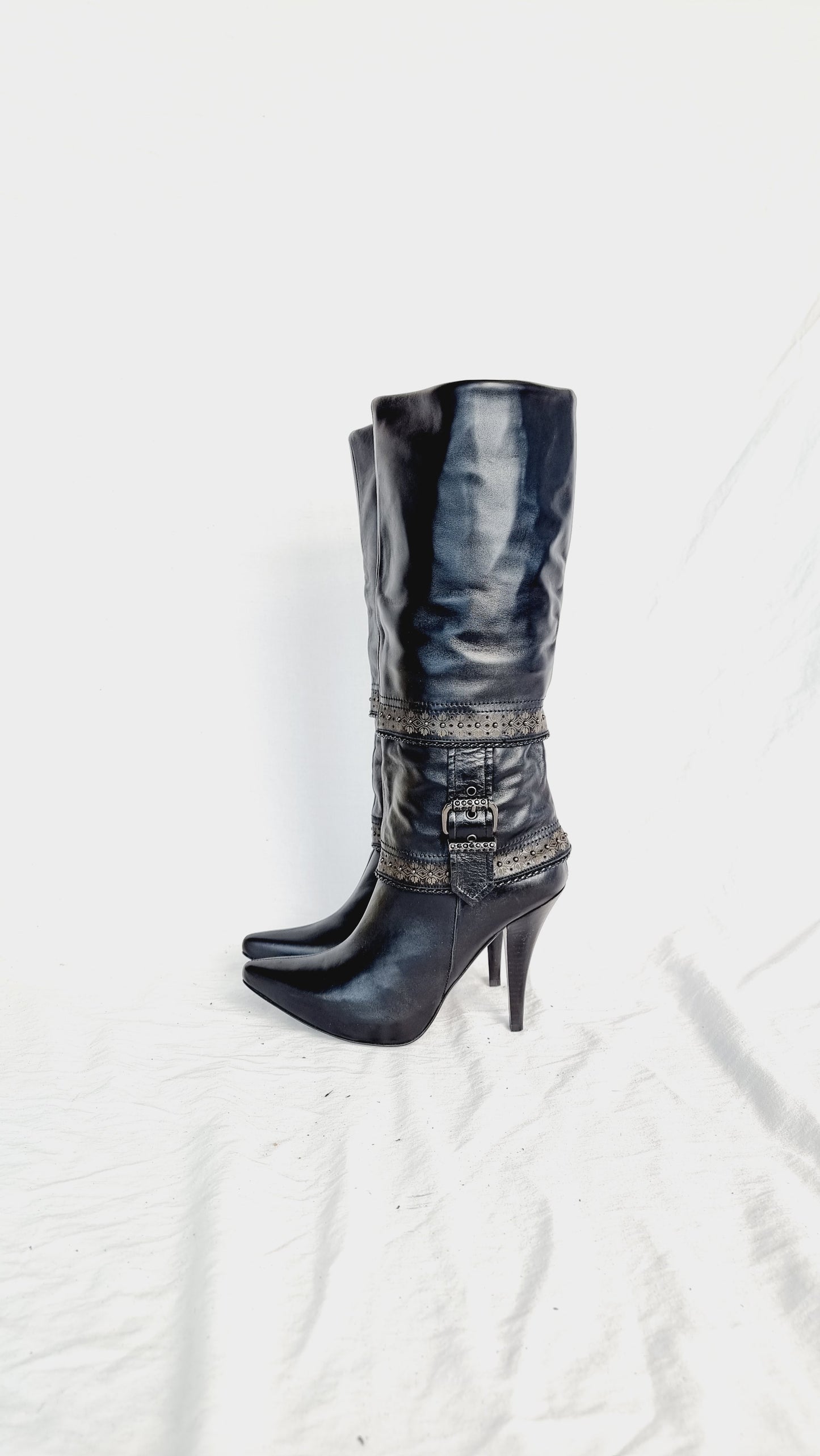 EU 38 / UK 5 El Dantes Boots