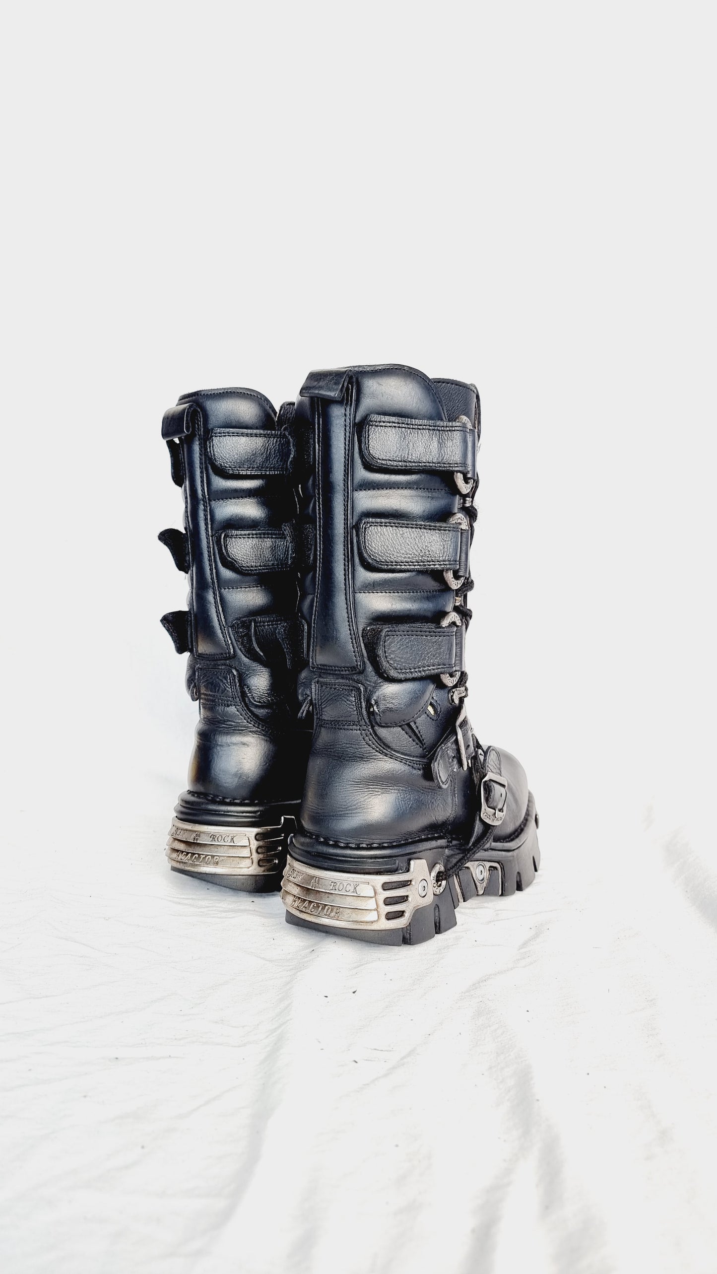 EU 38 / UK 5 New Rock Boots