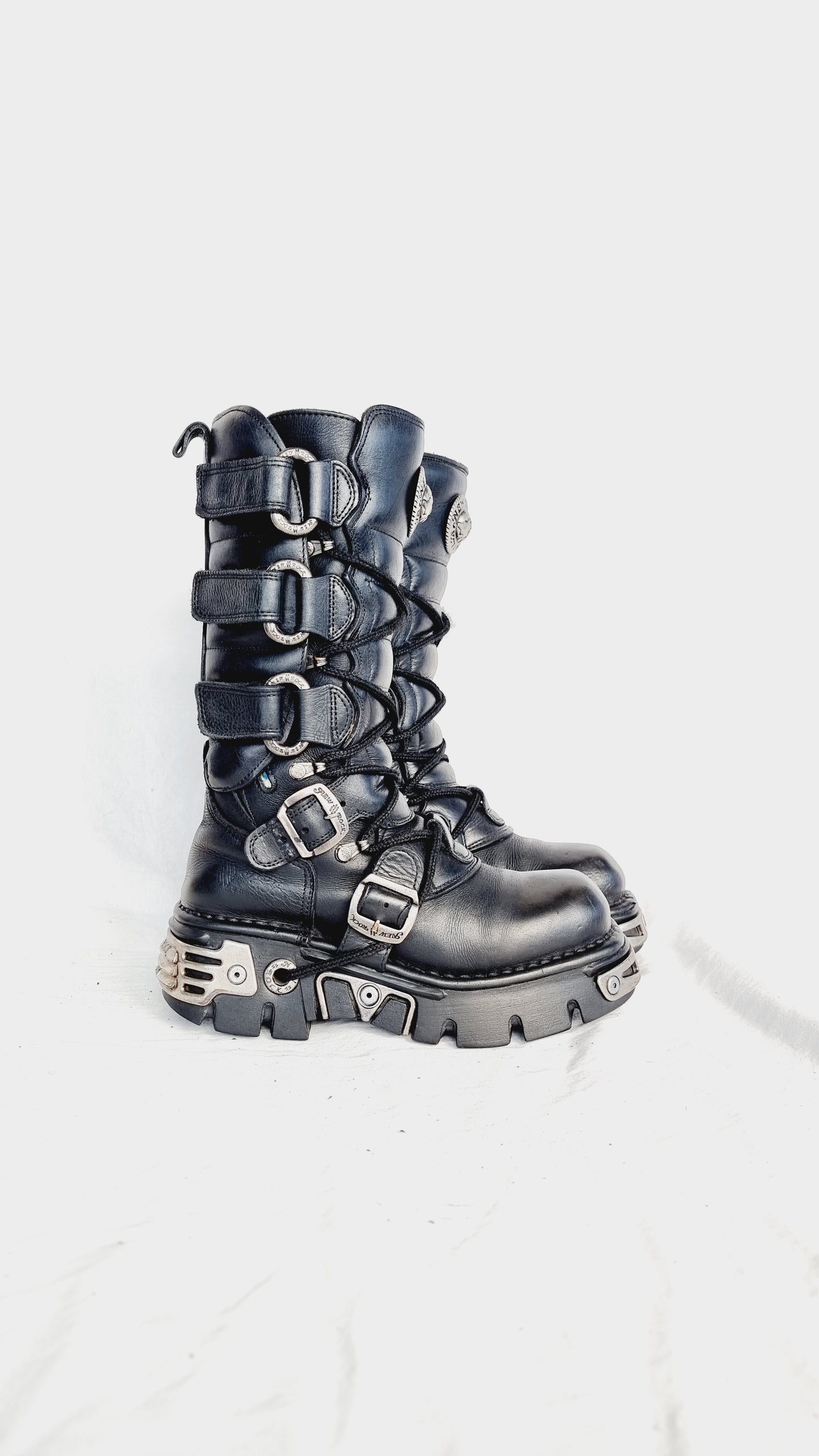 EU 38 / UK 5 New Rock Boots