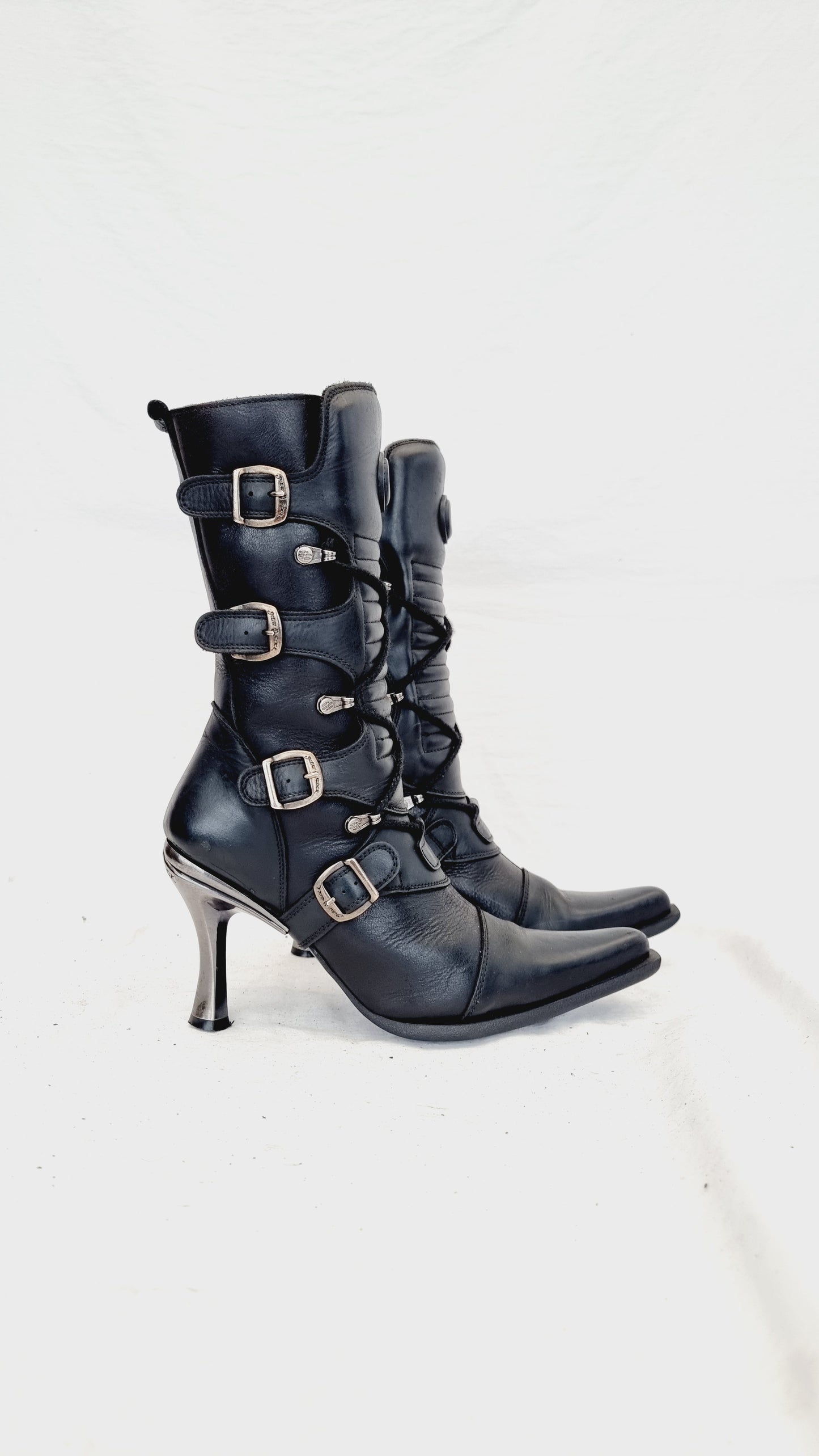 EU 42 / UK 8 New Rock Boots